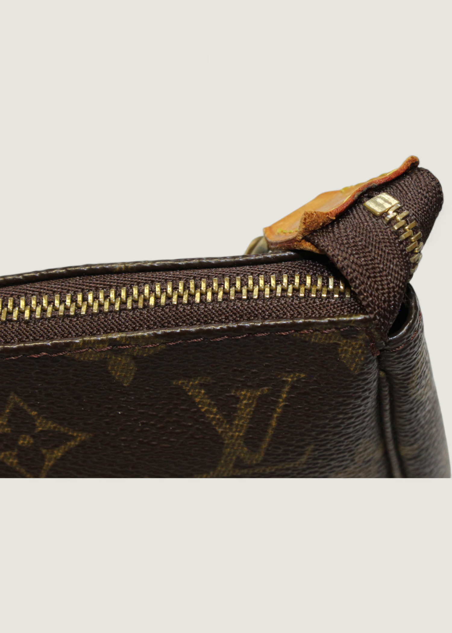 Preloved | Louis Vuitton Monogram Pochette Accessoires i Canvas