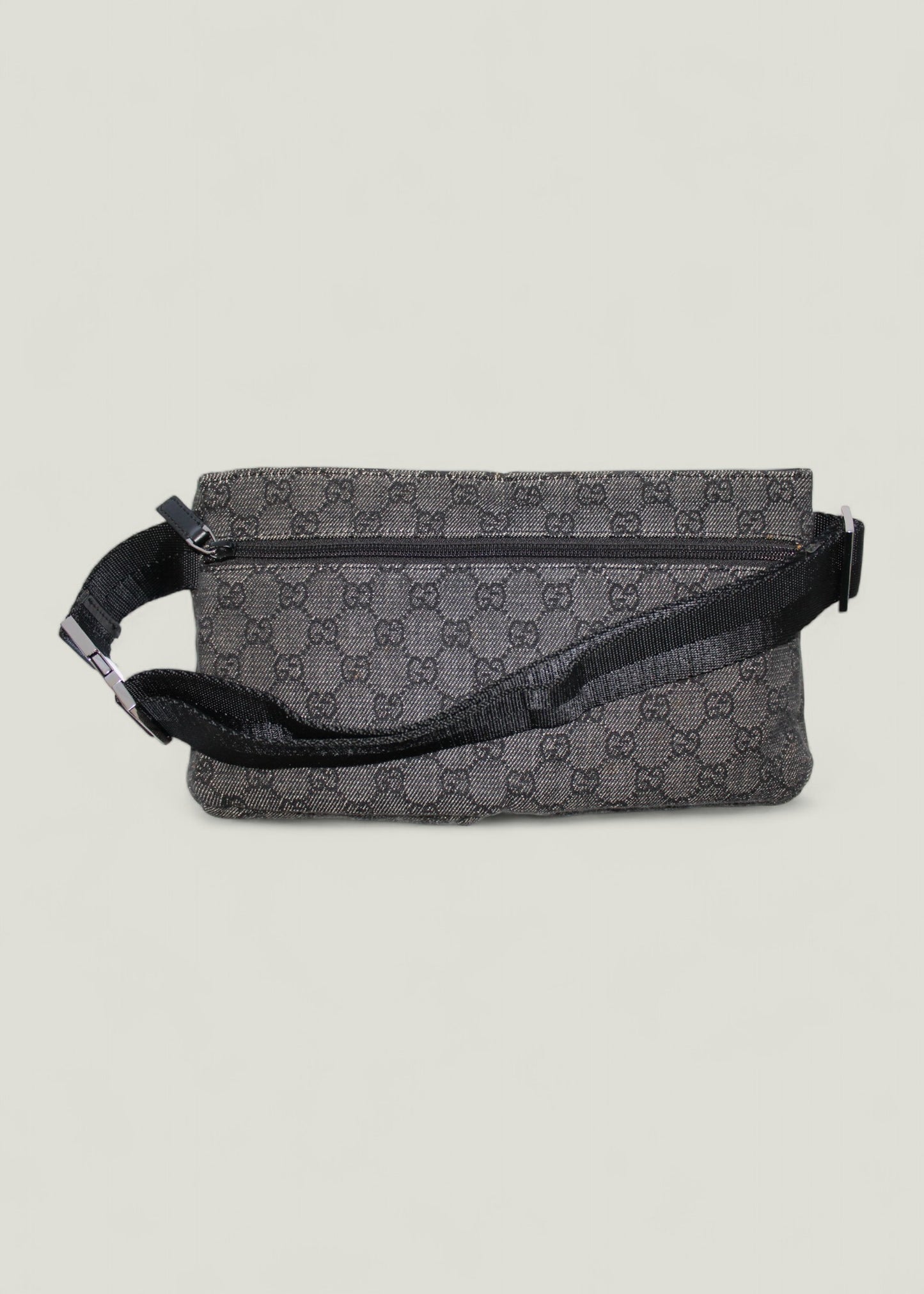 Preloved | GUCCI GG Canvas Bæltetaske i Metallic / Sort Canvas
