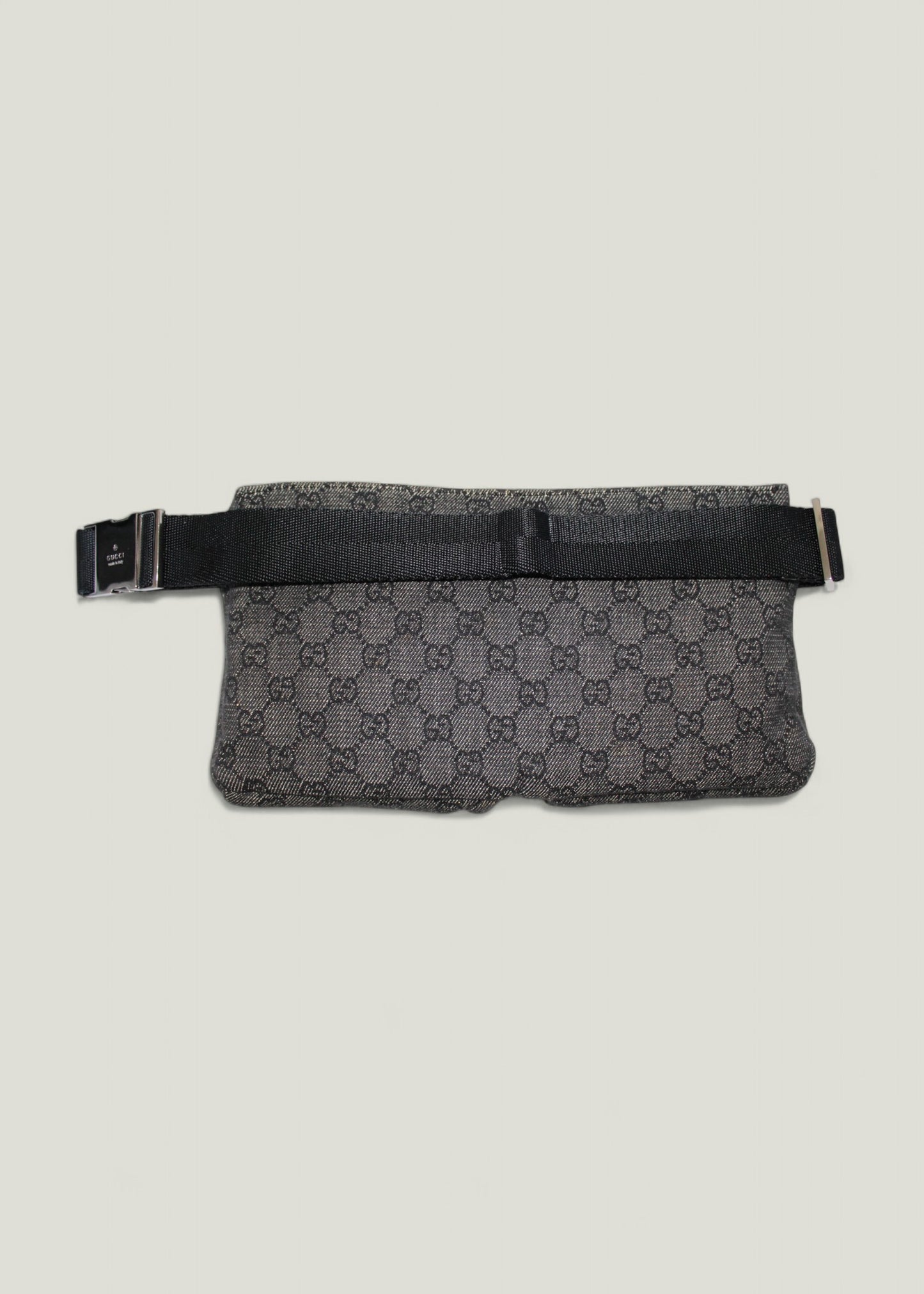 Preloved | GUCCI GG Canvas Bæltetaske i Metallic / Sort Canvas