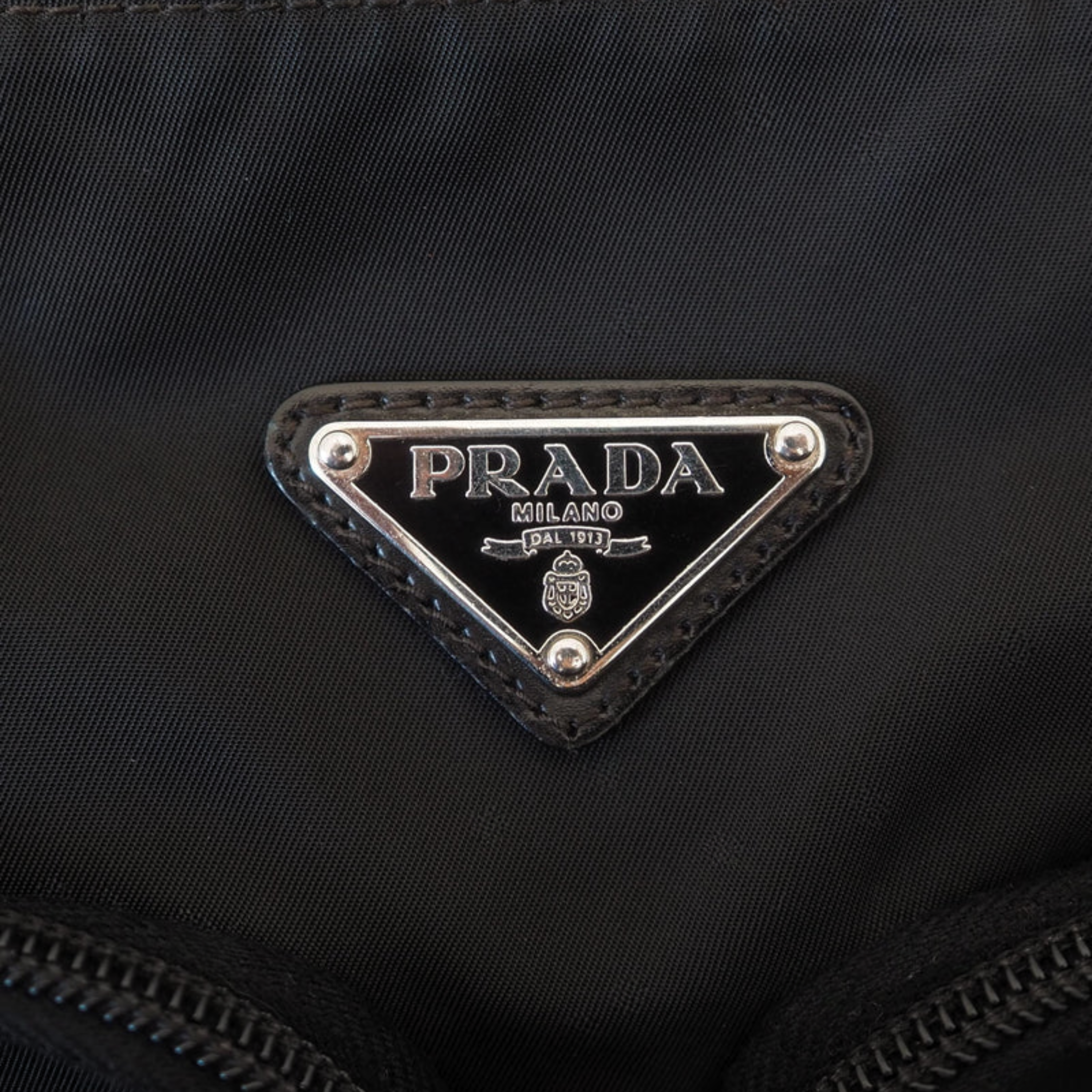 Prada Kollektion af Designertasker fra 999 kr - Spar op til 90% af nyprisen på dine designertasker hos Hidden Luxury Project