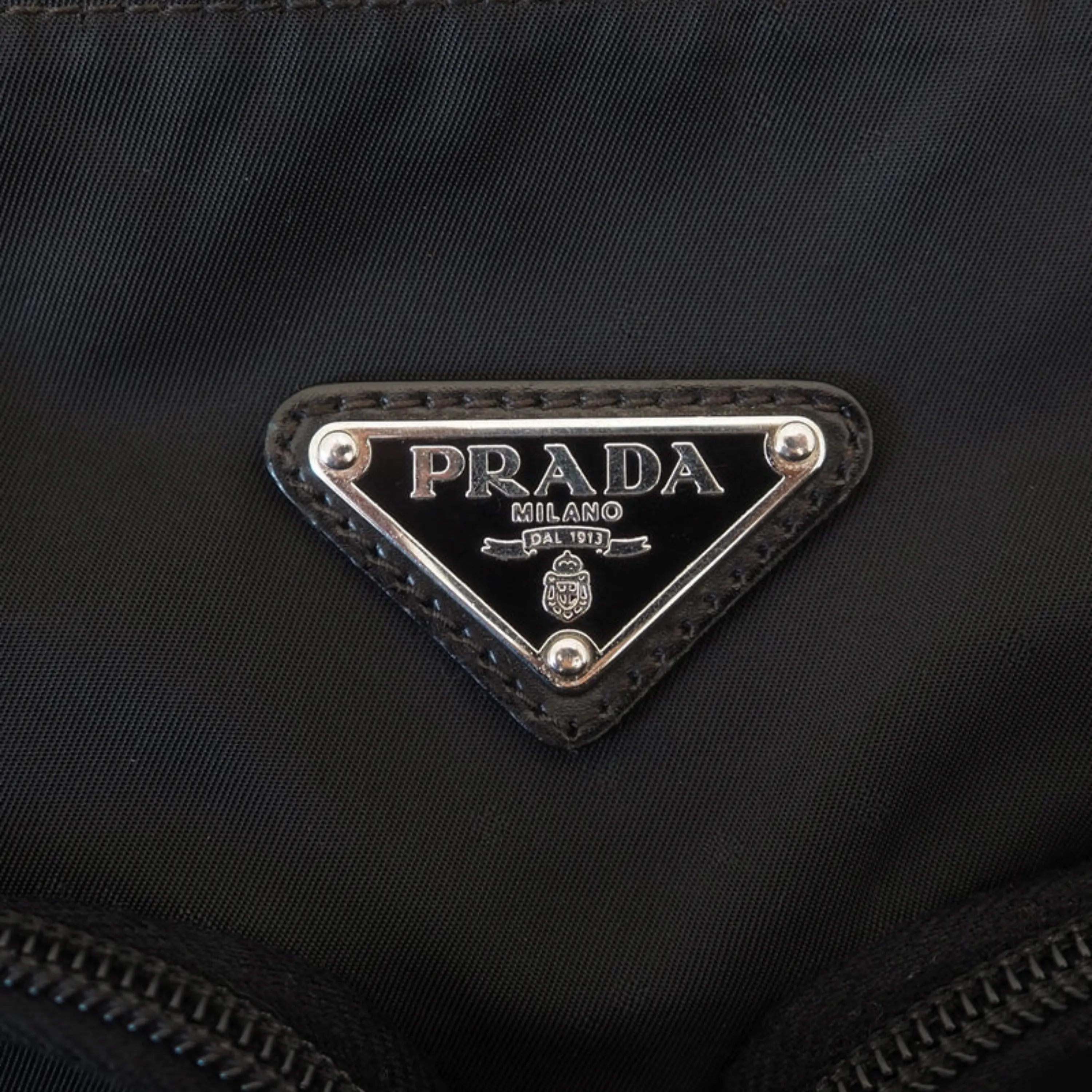 Prada Kollektion af Designertasker fra 999 kr - Spar op til 90% af nyprisen på dine designertasker hos Hidden Luxury Project