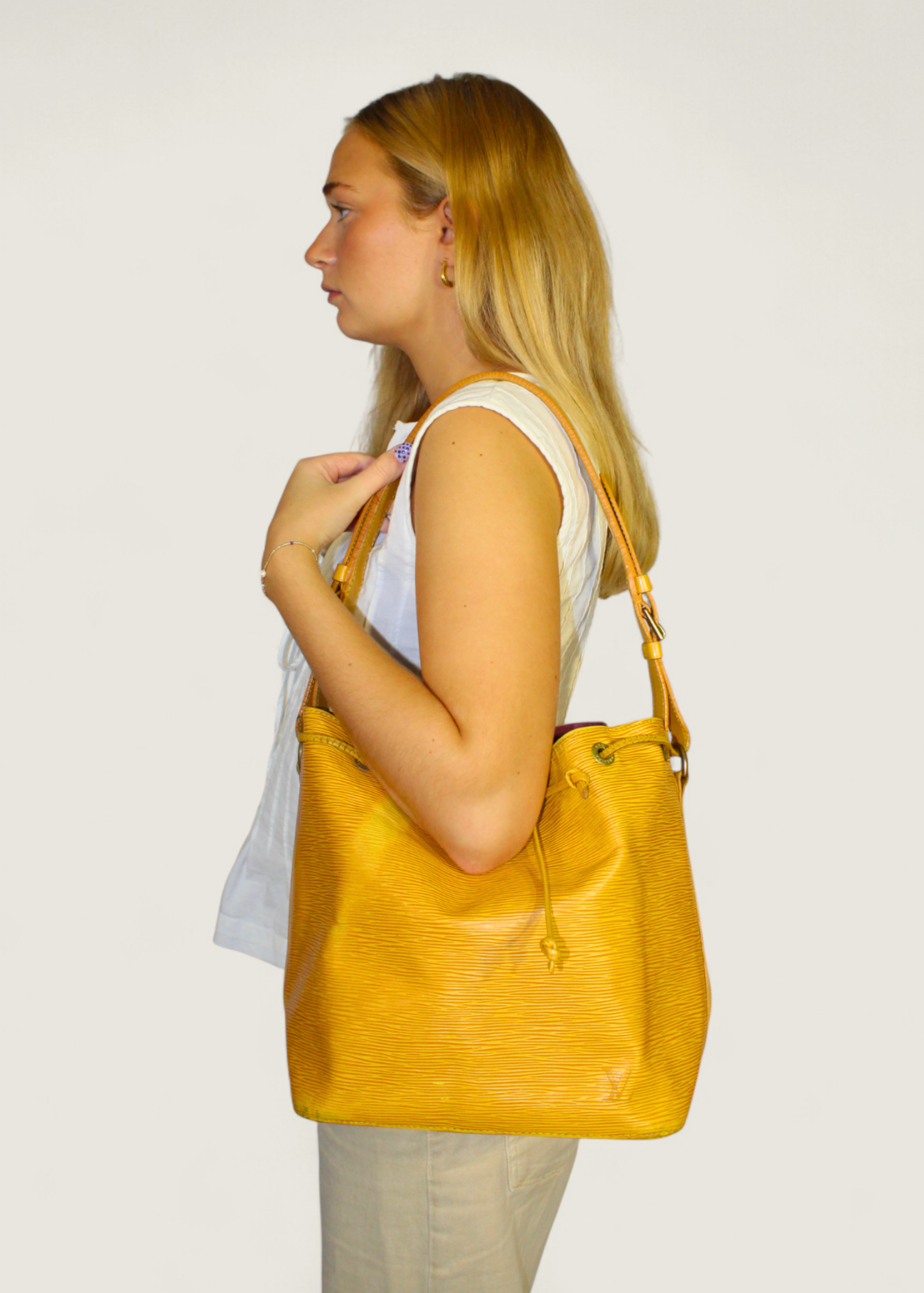 Preloved | Louis Vuitton Petit Noé Skuldertaske i Gul Epi Læder