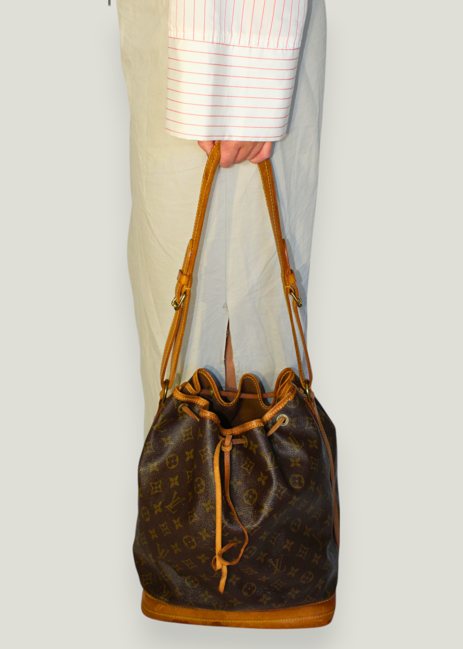 Preloved | LOUIS VUITTON Noé Skuldertaske i Monogram Canvas (Stor)