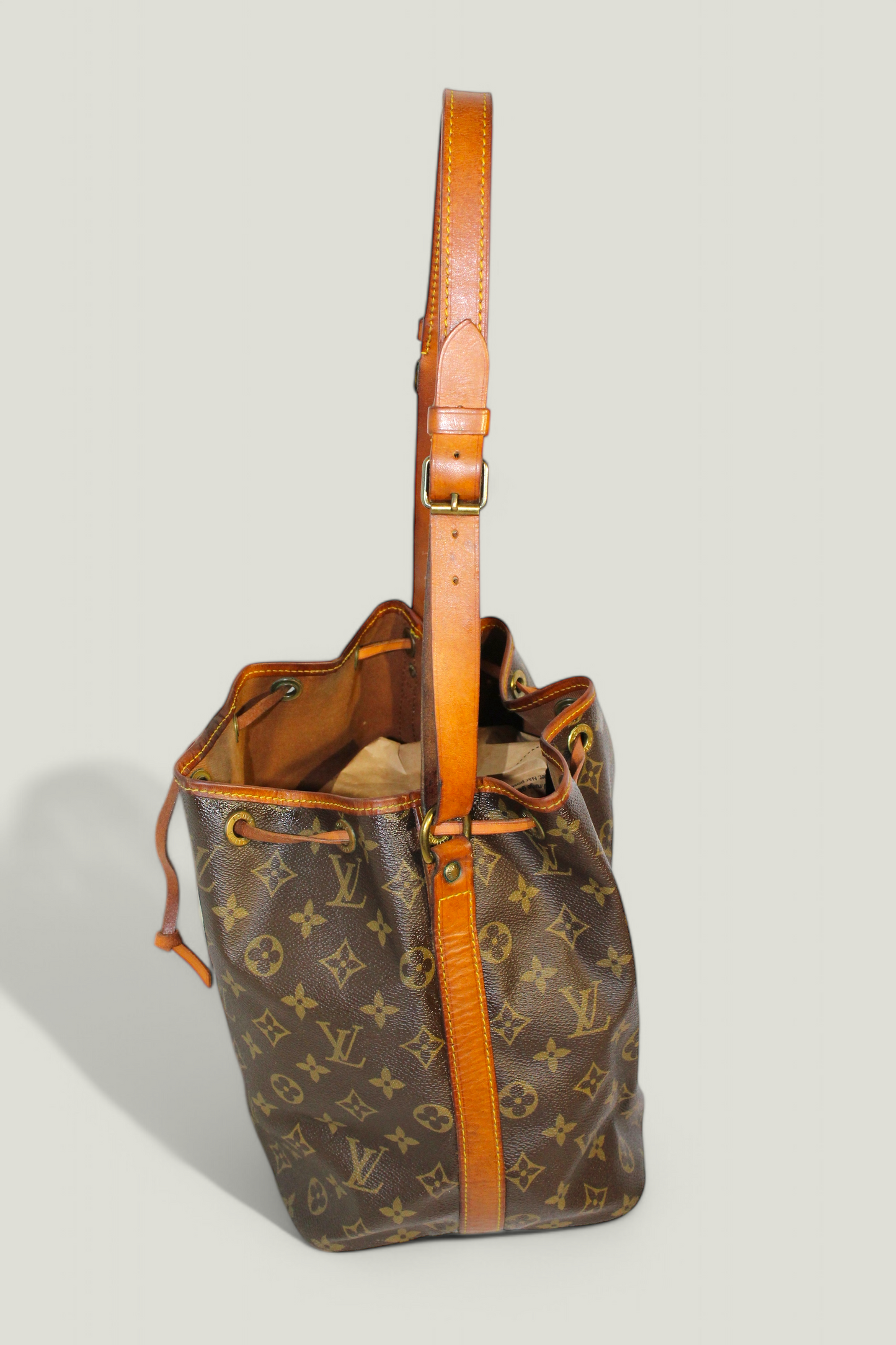 Preloved | LOUIS VUITTON Petit Noé Skuldertaske i Monogram Canvas (Lille)