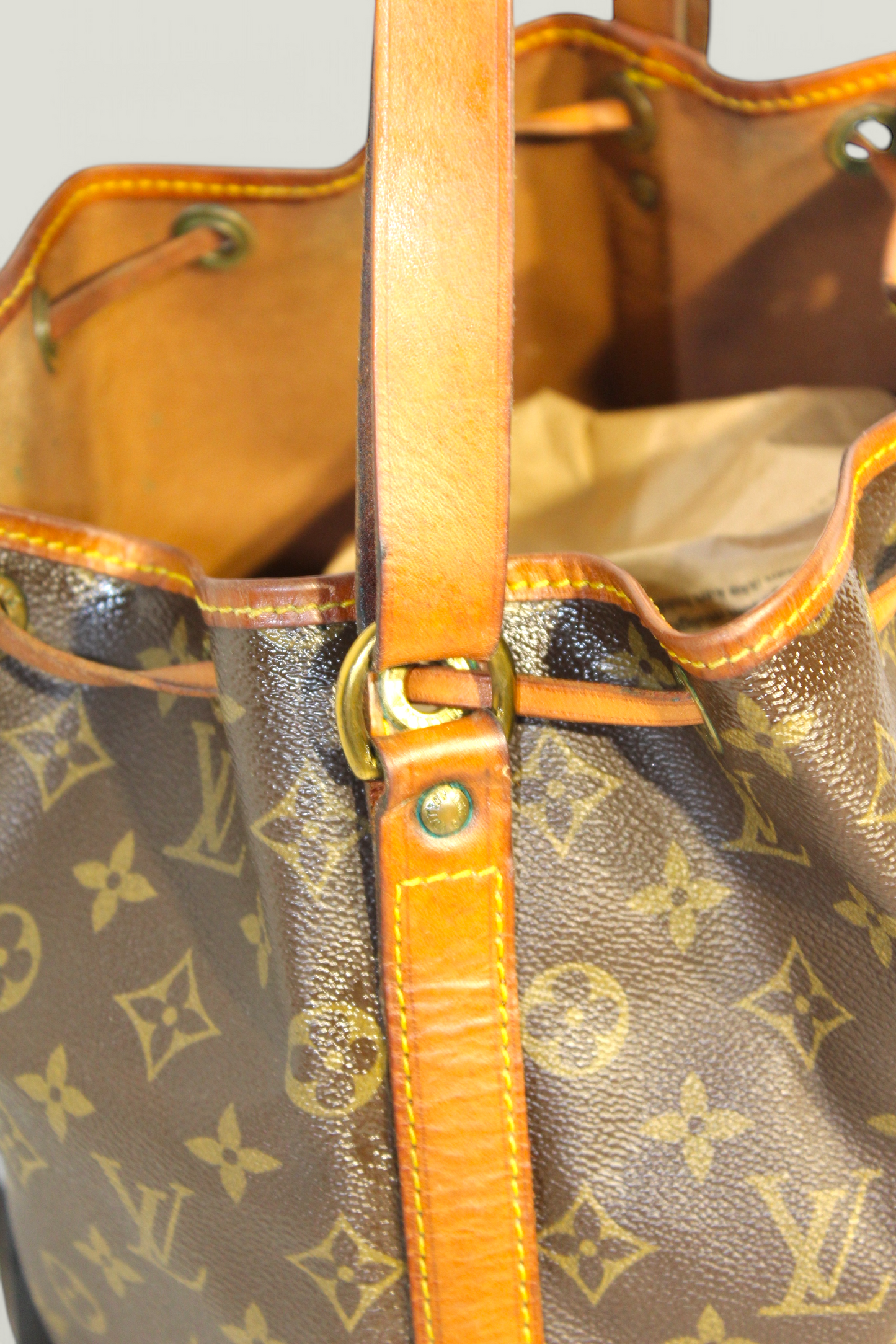 Preloved | LOUIS VUITTON Petit Noé Skuldertaske i Monogram Canvas (Lille)