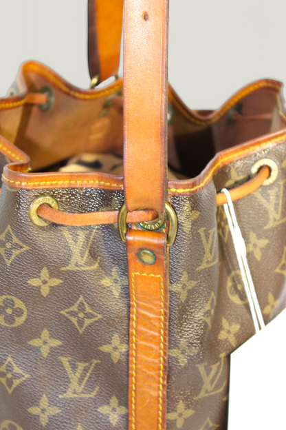 Preloved | LOUIS VUITTON Petit Noé Skuldertaske i Monogram Canvas (Lille)