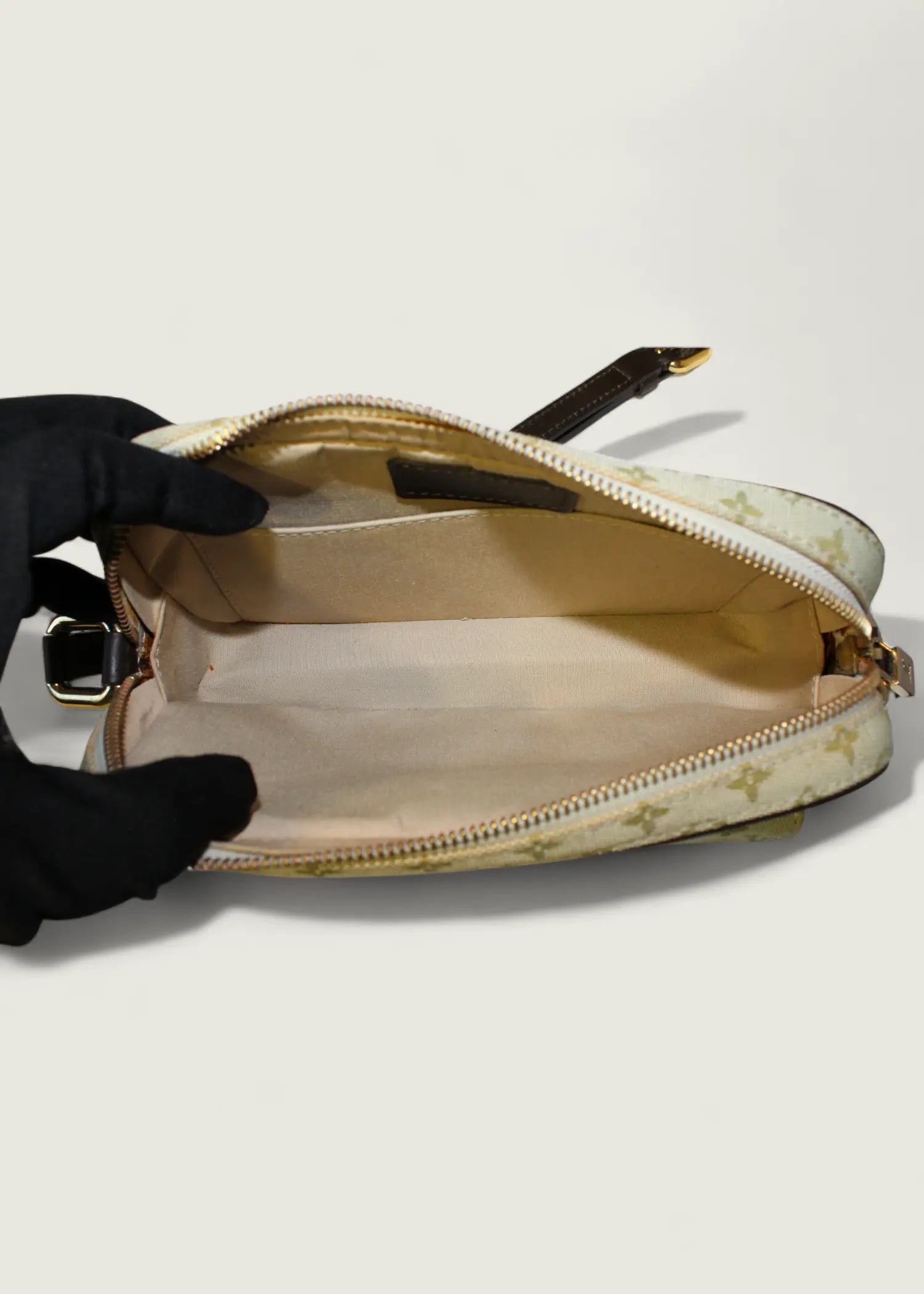 Preloved | Louis Vuitton Monogram Mini Juliette PM Crossbody i Grøn Canvas Louis Vuitton