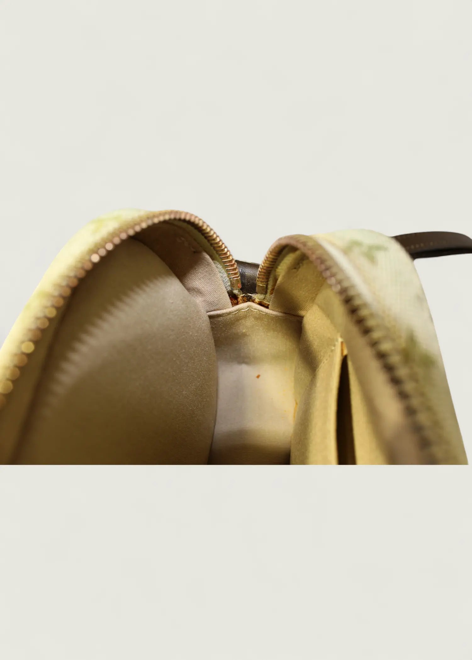 Preloved | Louis Vuitton Monogram Mini Juliette PM Crossbody i Grøn Canvas Louis Vuitton