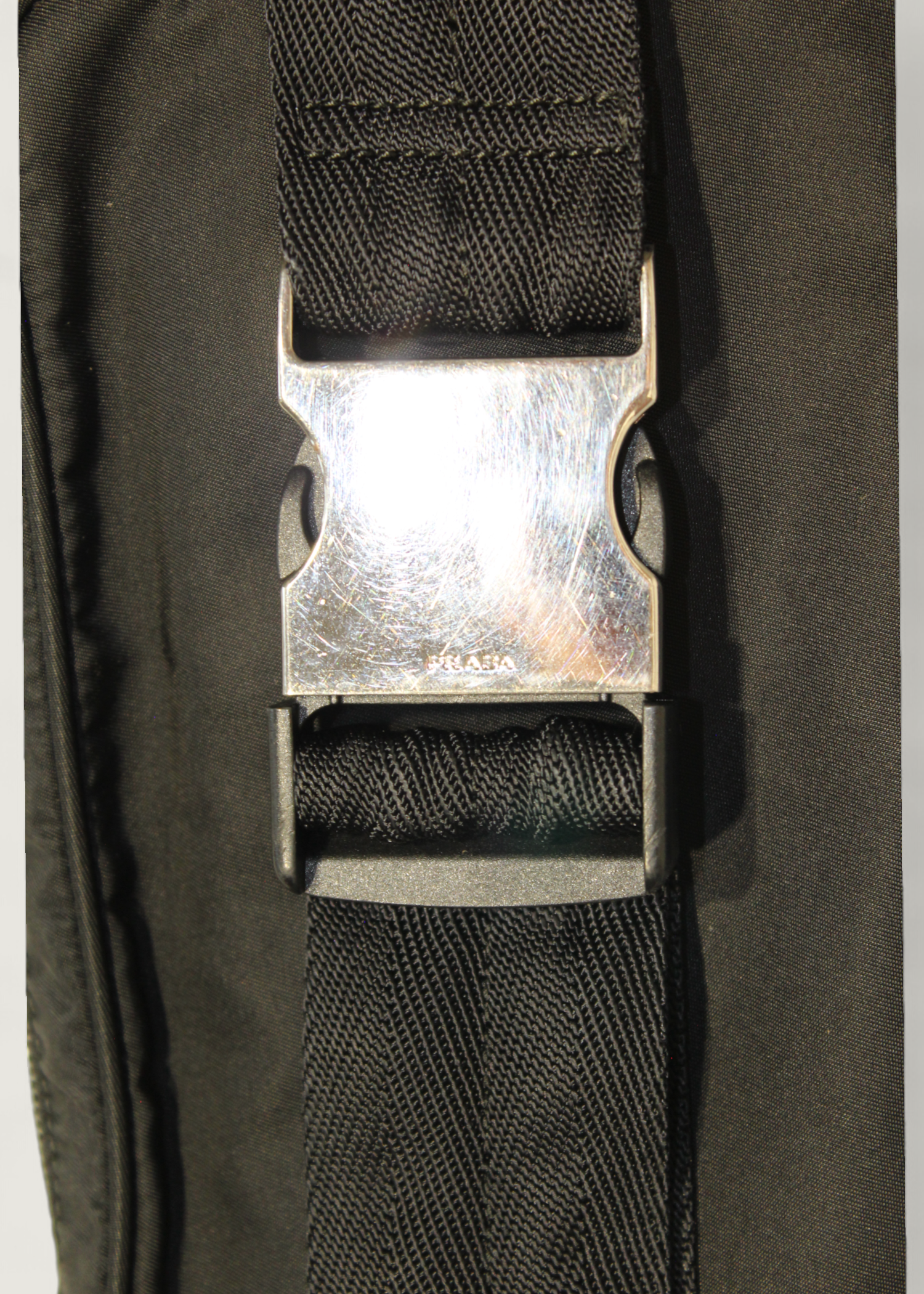 Preloved | Prada Nylon Bæltetaske i Sort med Prada Garantikort
