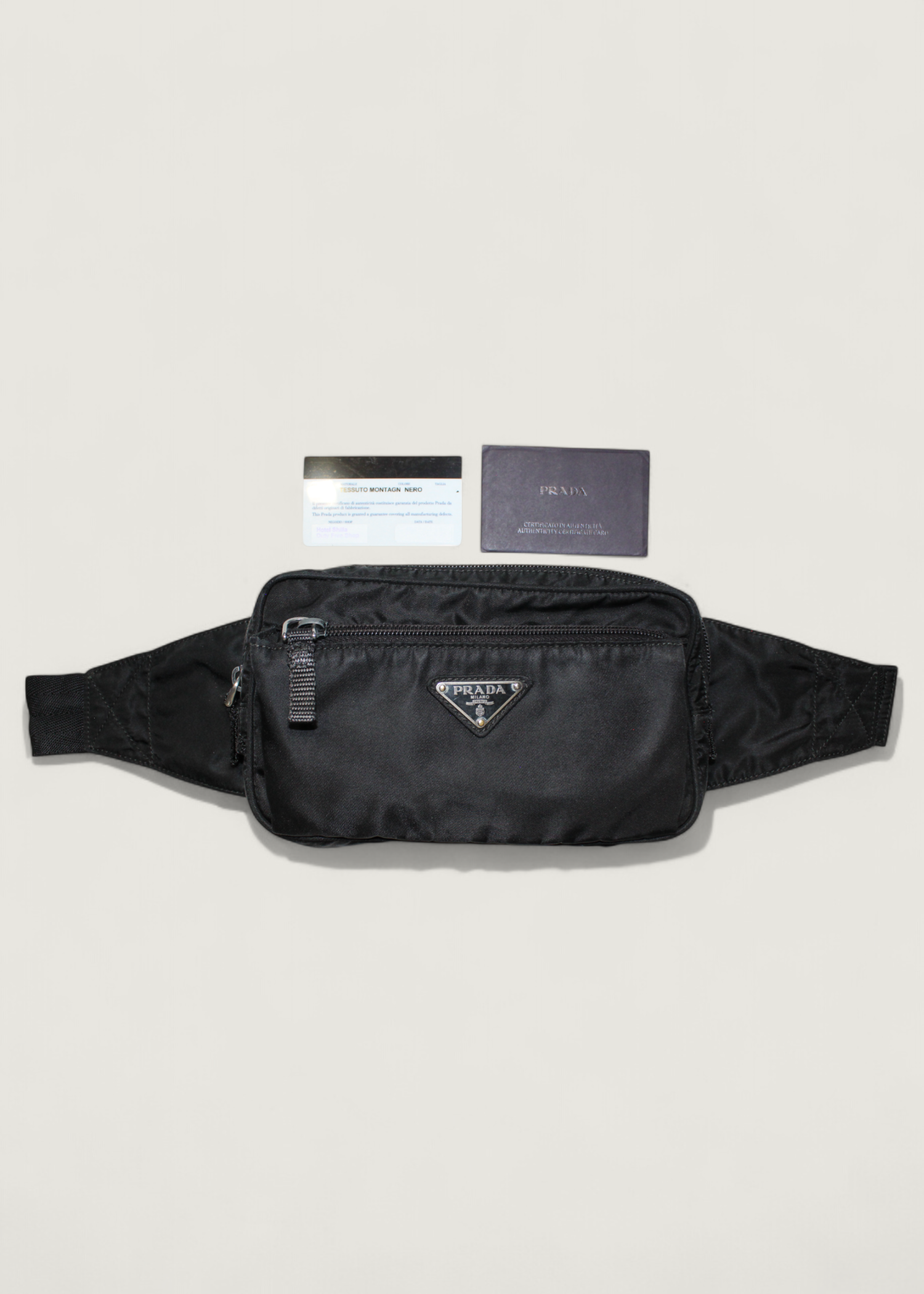 Preloved | Prada Nylon Bæltetaske i Sort med Prada Garantikort