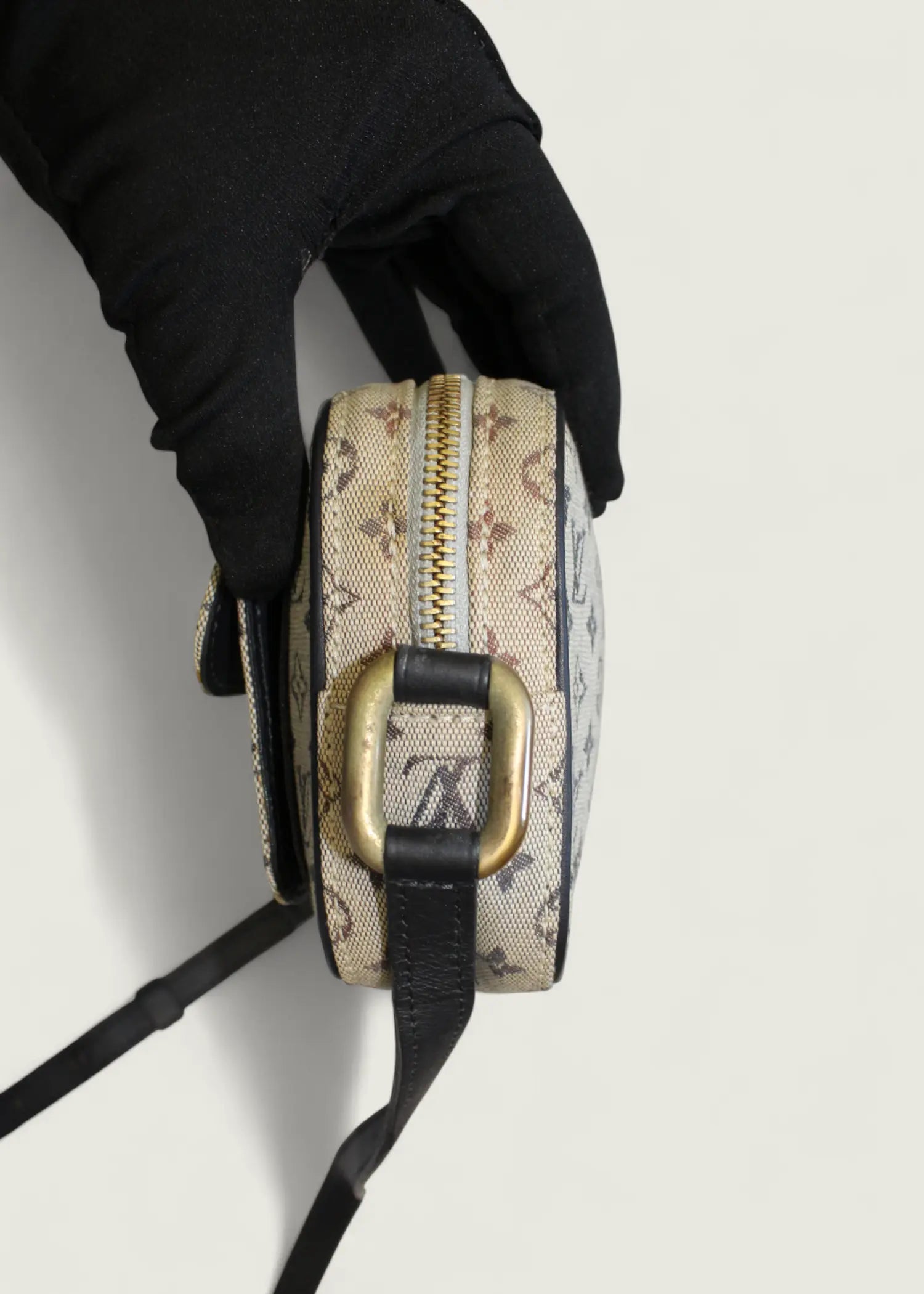 Preloved | Louis Vuitton Monogram Mini Juliette PM Crossbody i Grå Blå Canvas Louis Vuitton