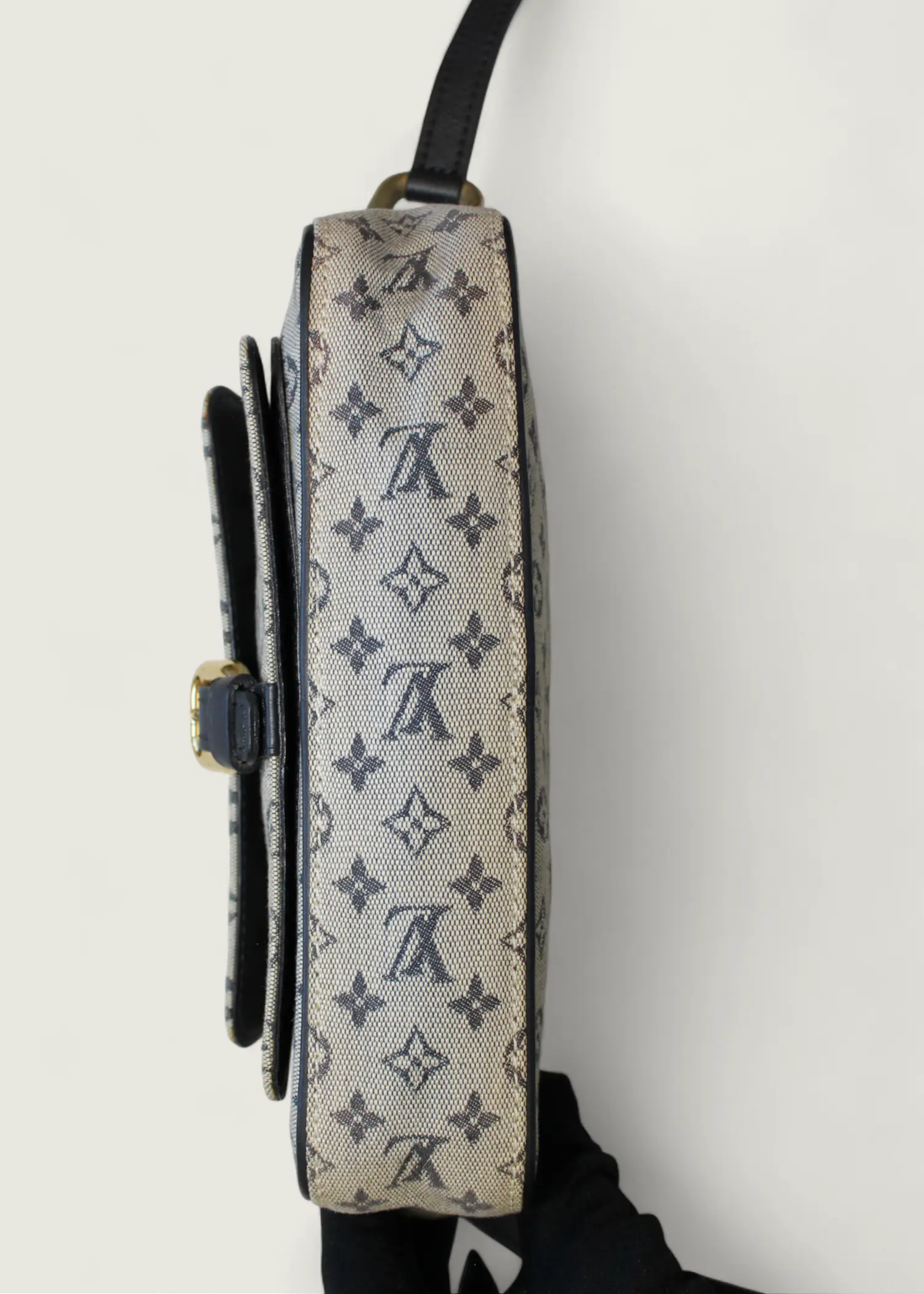 Preloved | Louis Vuitton Monogram Mini Juliette PM Crossbody i Grå Blå Canvas Louis Vuitton