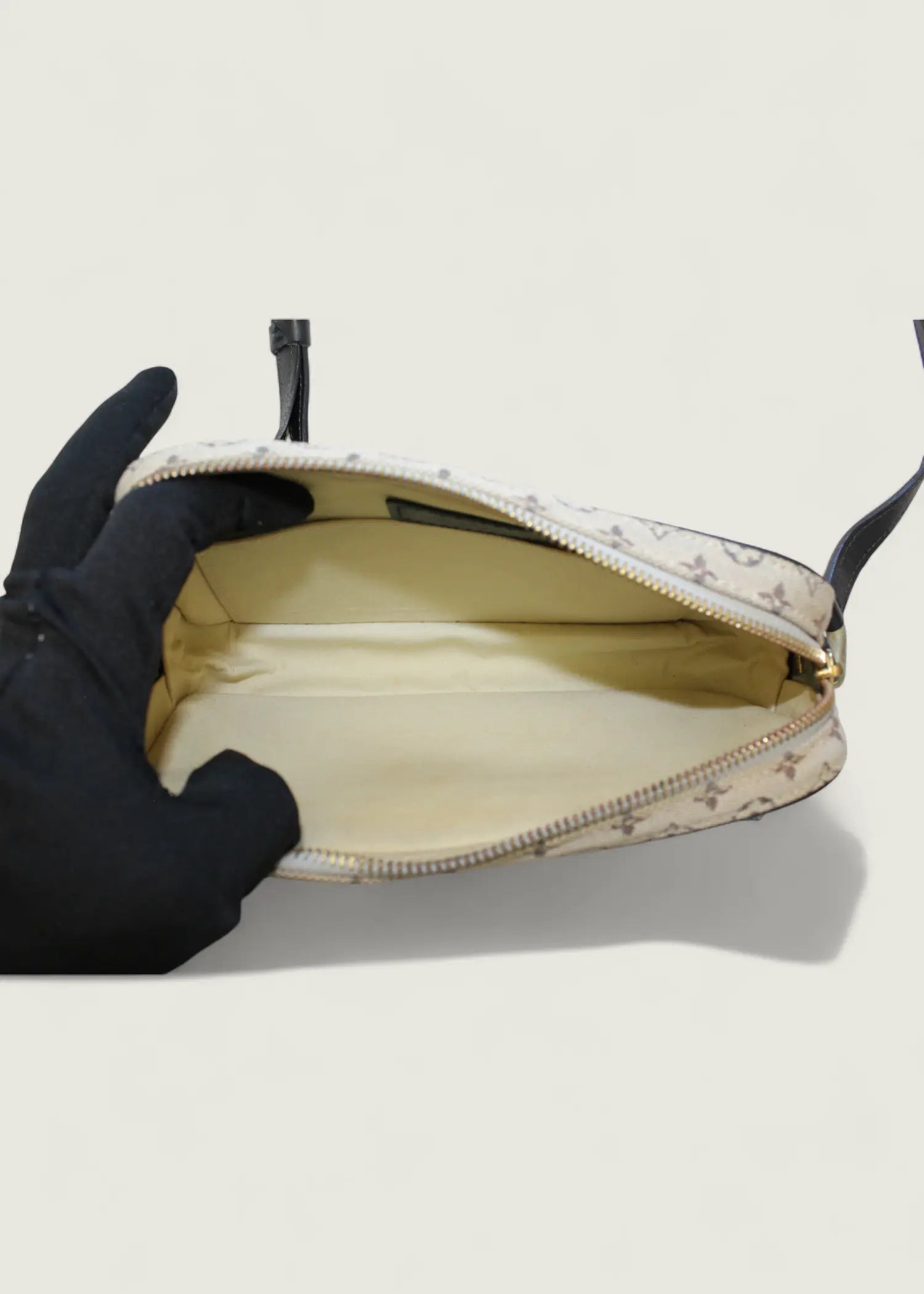 Preloved | Louis Vuitton Monogram Mini Juliette PM Crossbody i Grå Blå Canvas Louis Vuitton