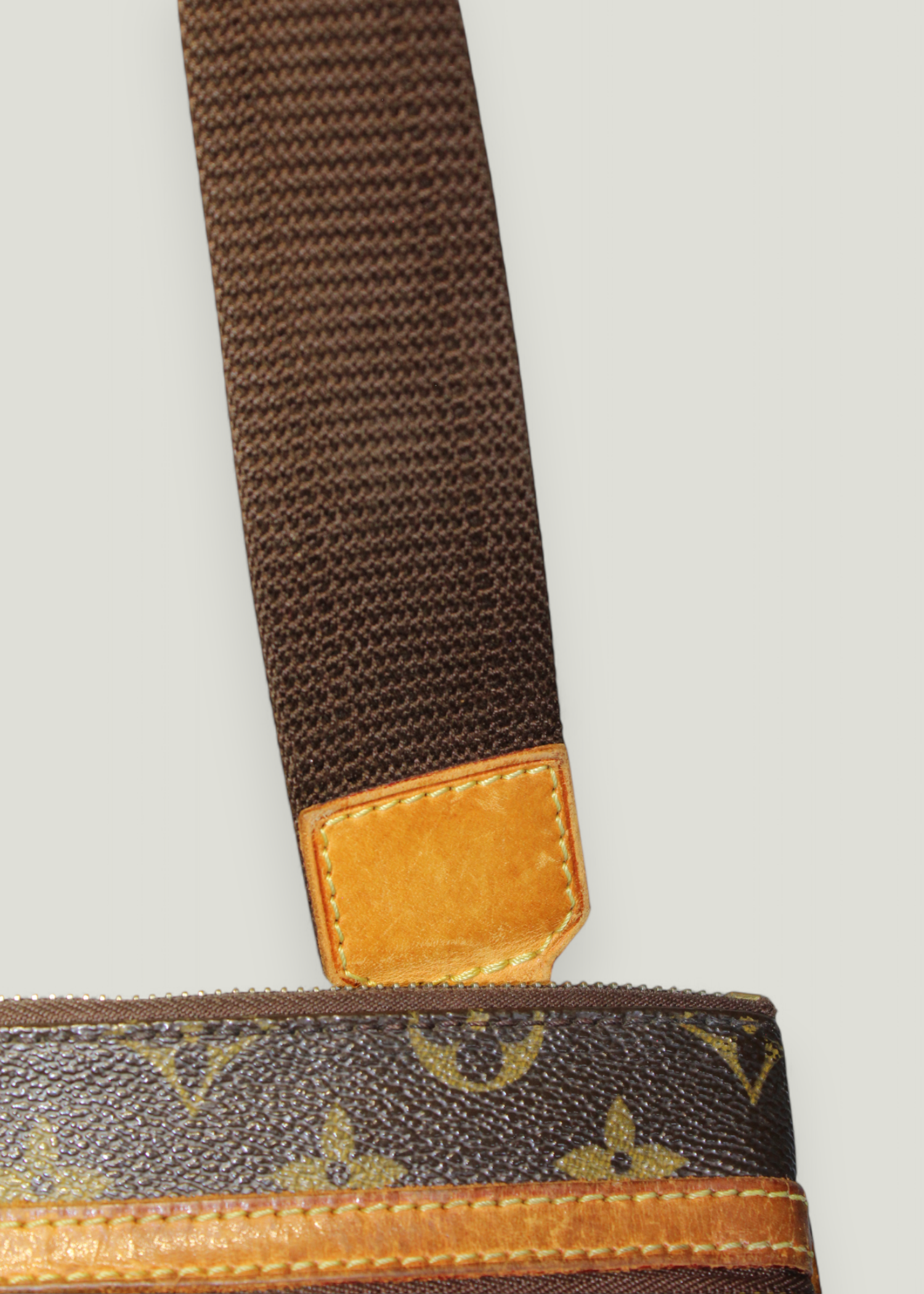 Preloved | Louis Vuitton Pochette Bosphore Crossbody i Monogram Canvas