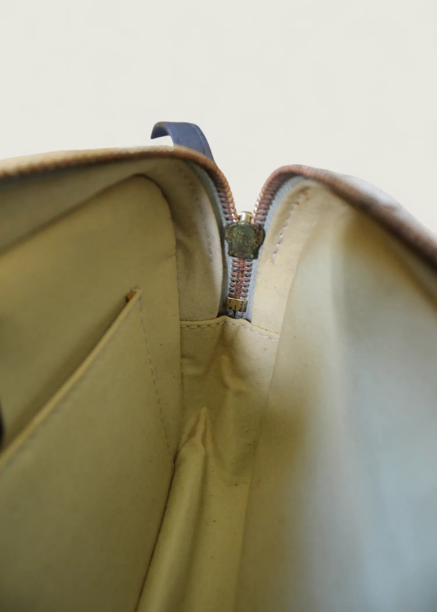 Preloved | Louis Vuitton Monogram Mini Juliette PM Crossbody i Grå Blå Canvas Louis Vuitton