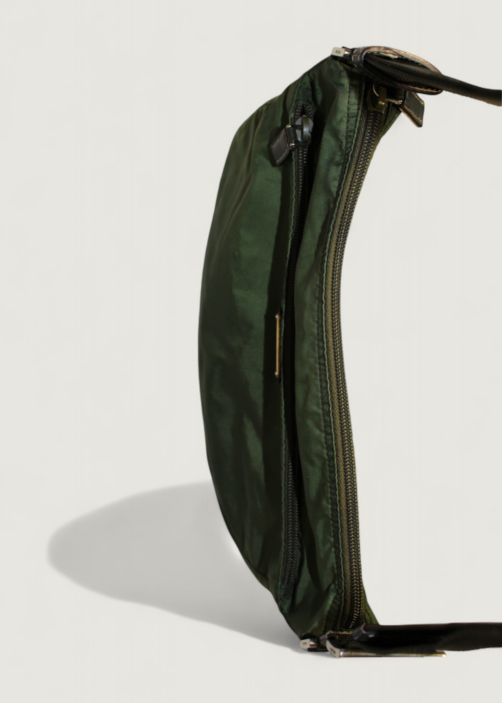 Preloved | Prada Nylon Crossbody i Khaki Grøn