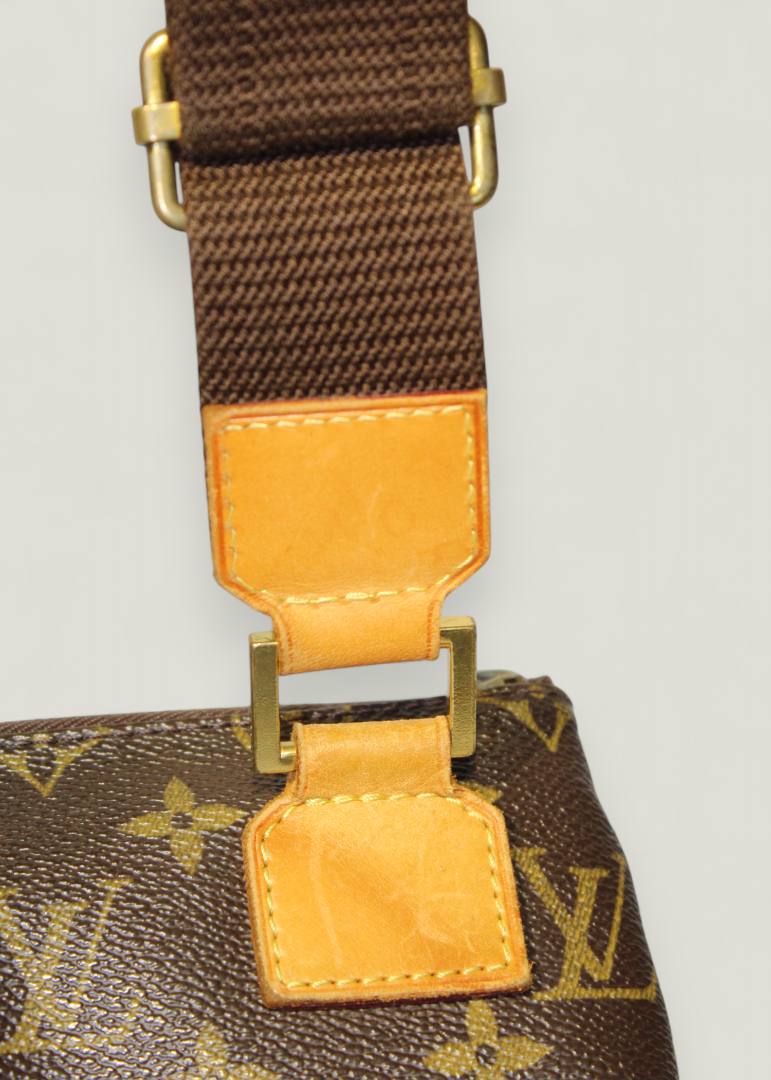 Preloved | Louis Vuitton Pochette Bosphore Crossbody i Monogram Canvas