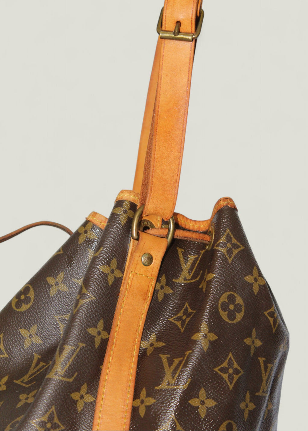 Preloved | Louis Vuitton Petit Noé Skuldertaske i Monogram Canvas (Lille)