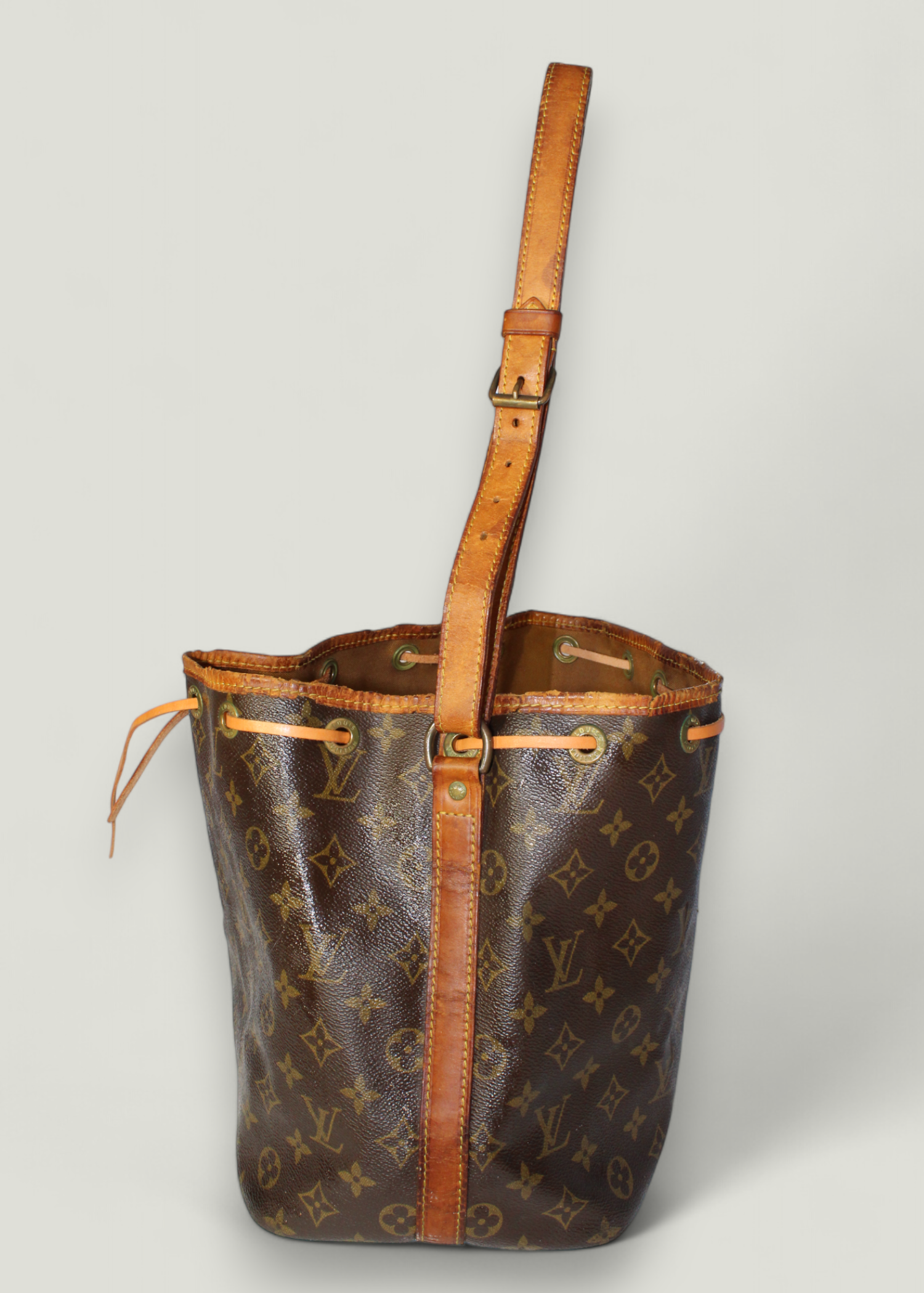 Preloved | Louis Vuitton Petit Noé Skuldertaske Lille i Monogram Canvas