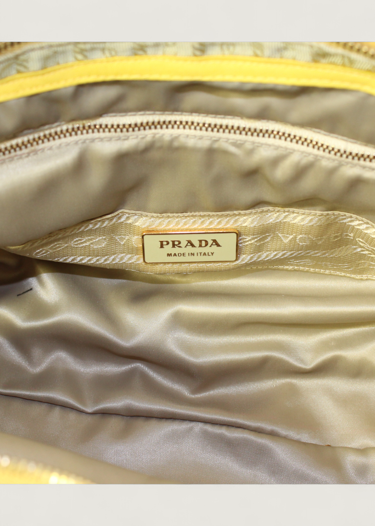 Preloved | Prada Skuldertaske i Gul Nylon med Læderdetaljer