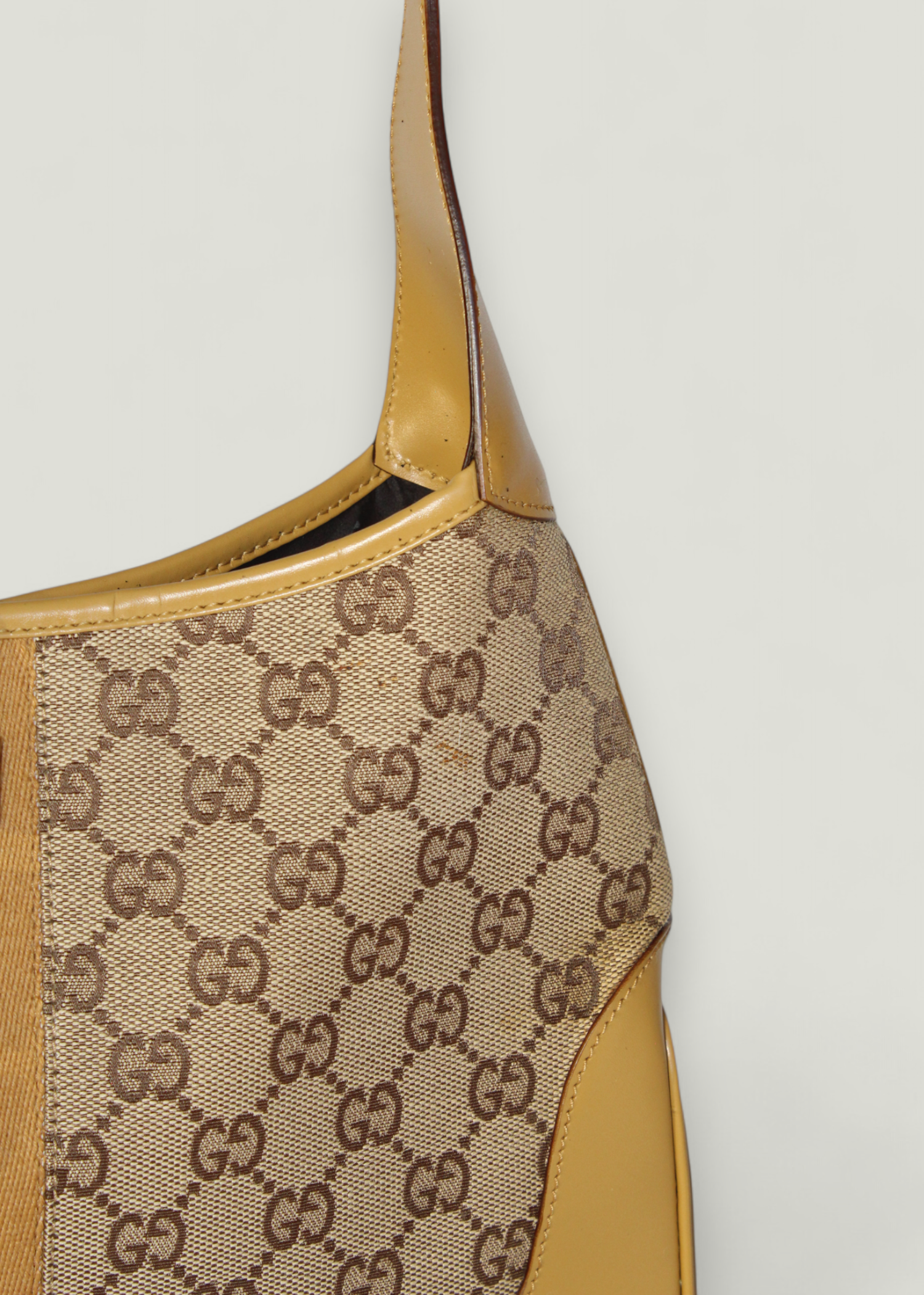 Preloved | Gucci GG Jackie Gul Skuldertaske i Monogram Canvas