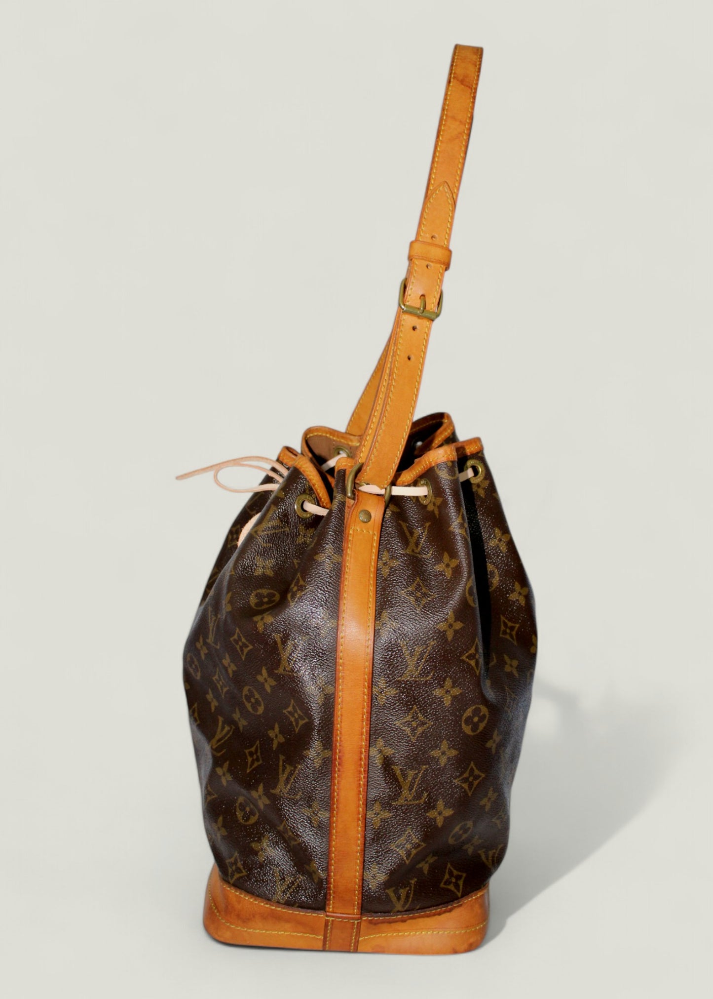 Preloved | LOUIS VUITTON Noé Skuldertaske i Monogram Canvas (Stor)
