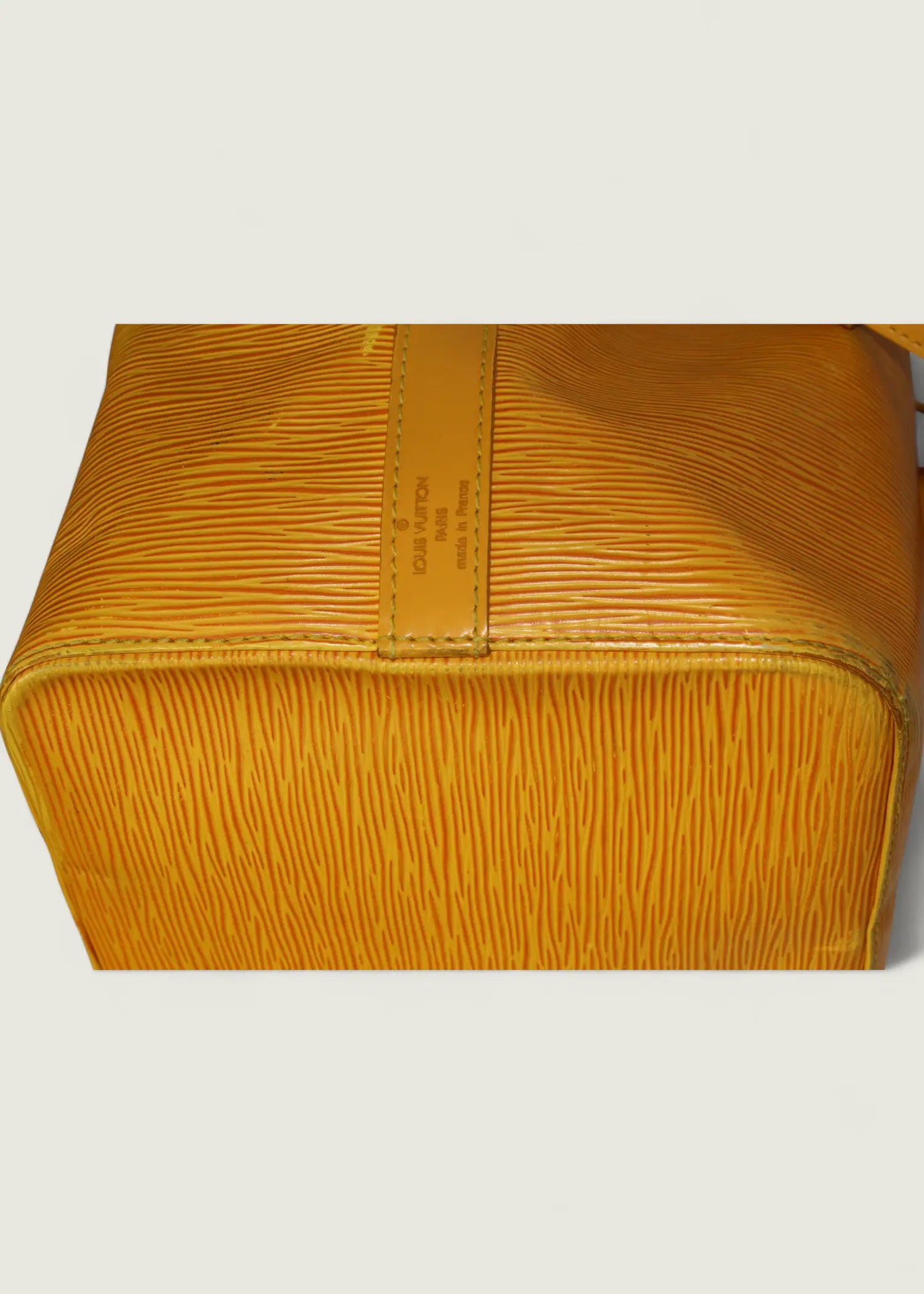 Preloved | Louis Vuitton Petit Noé Skuldertaske i Gul Epi Læder Louis Vuitton