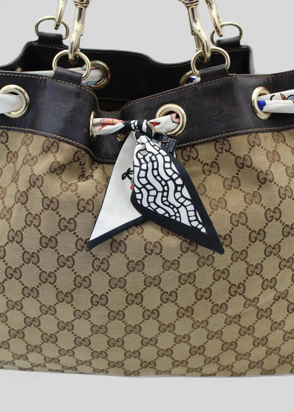 Preloved | Gucci GG Monogram Totebag med Gucci Tørreklæde Gucci