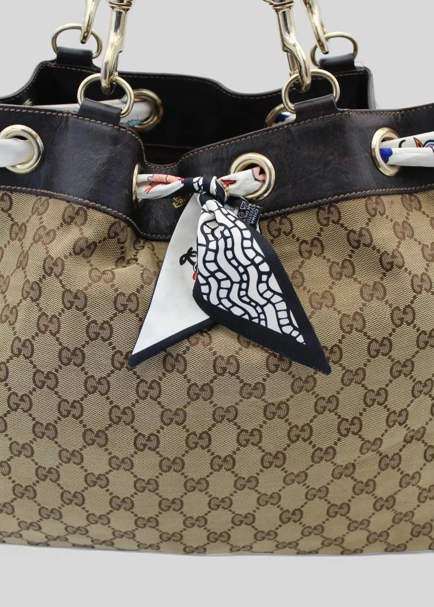 Preloved | Gucci GG Monogram Totebag med Gucci Tørreklæde Gucci