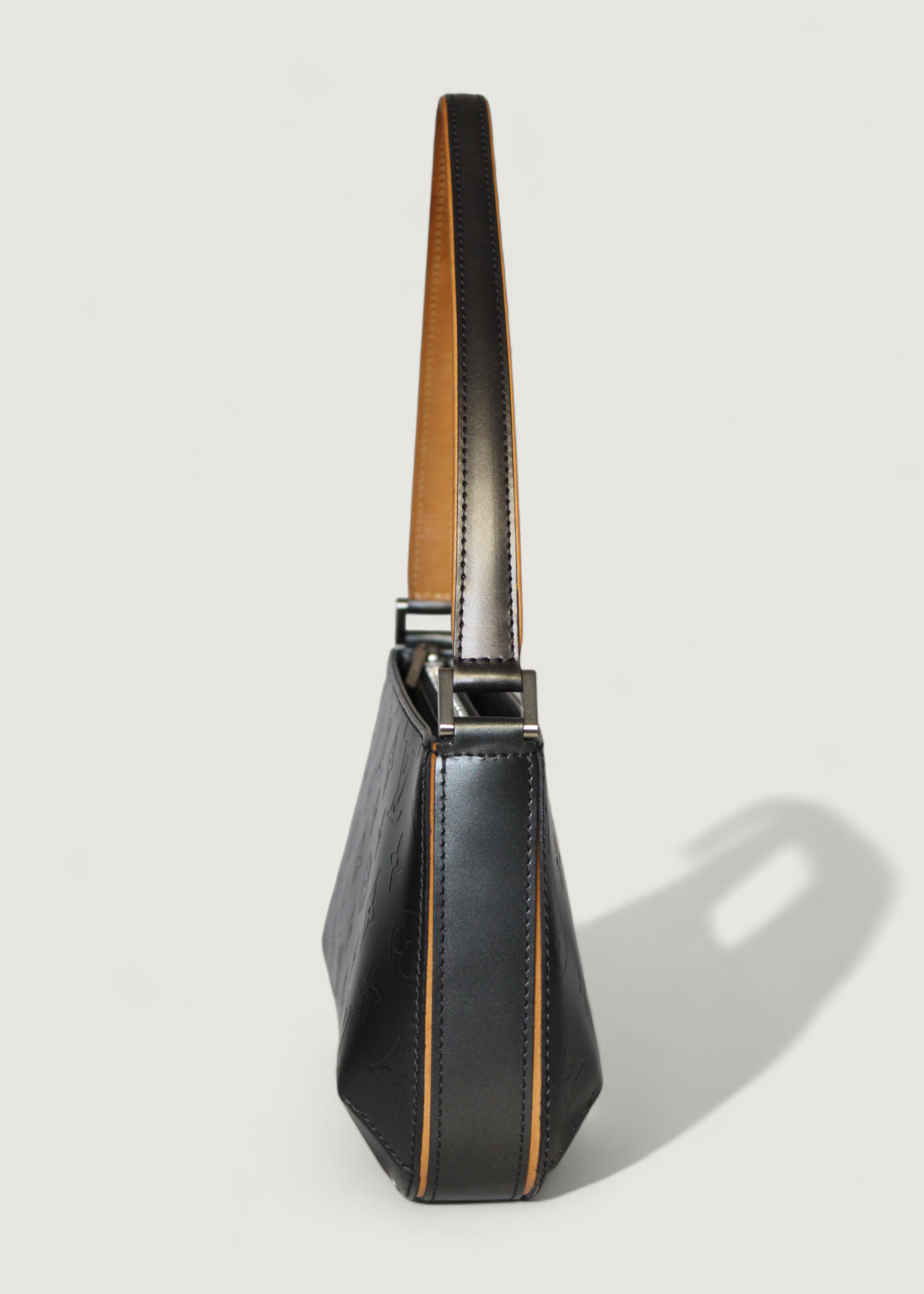Preloved | Louis Vuitton Monogram Matte Fowler Pochette i Grå Læder