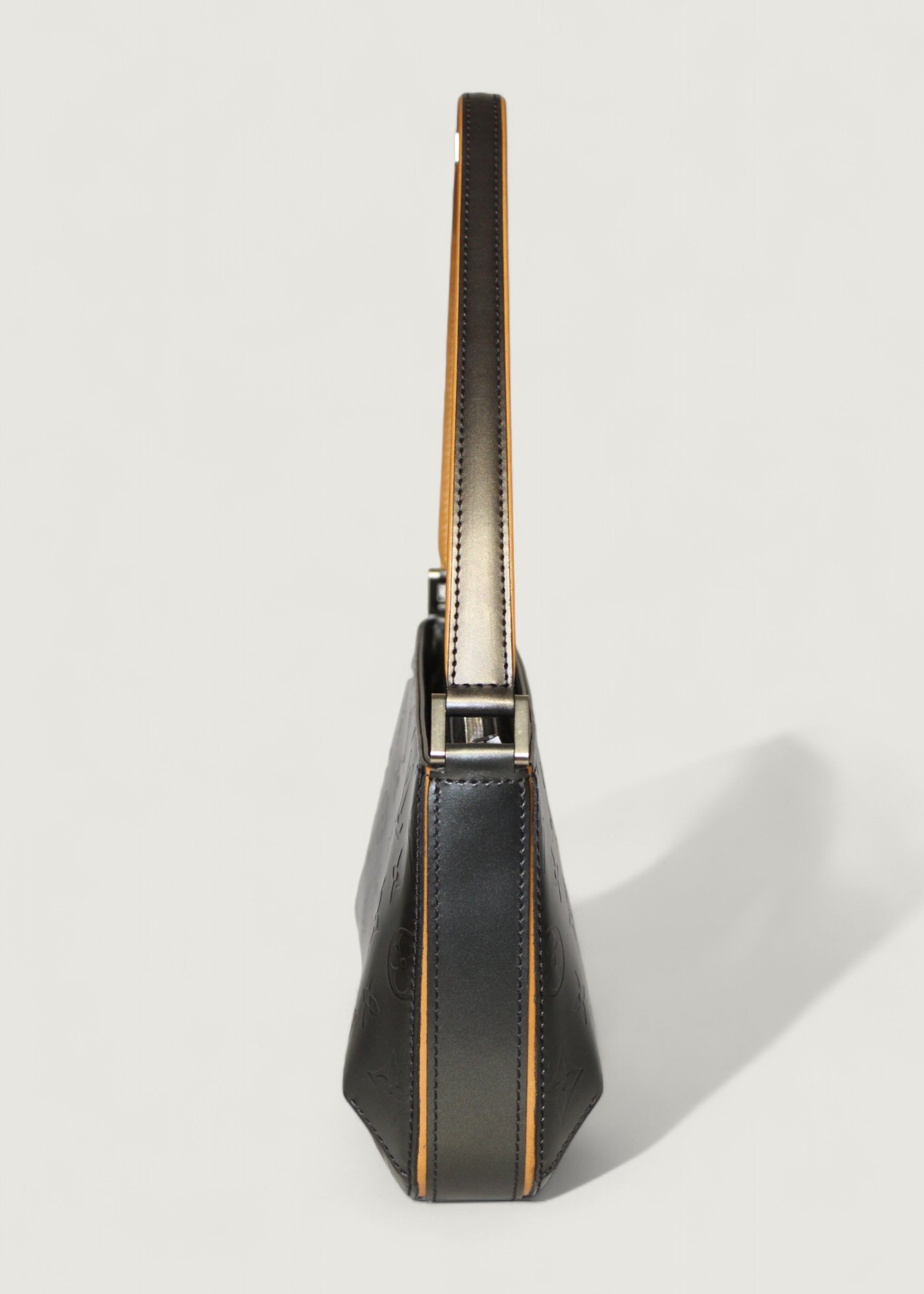 Preloved | Louis Vuitton Monogram Matte Fowler Pochette i Grå Læder