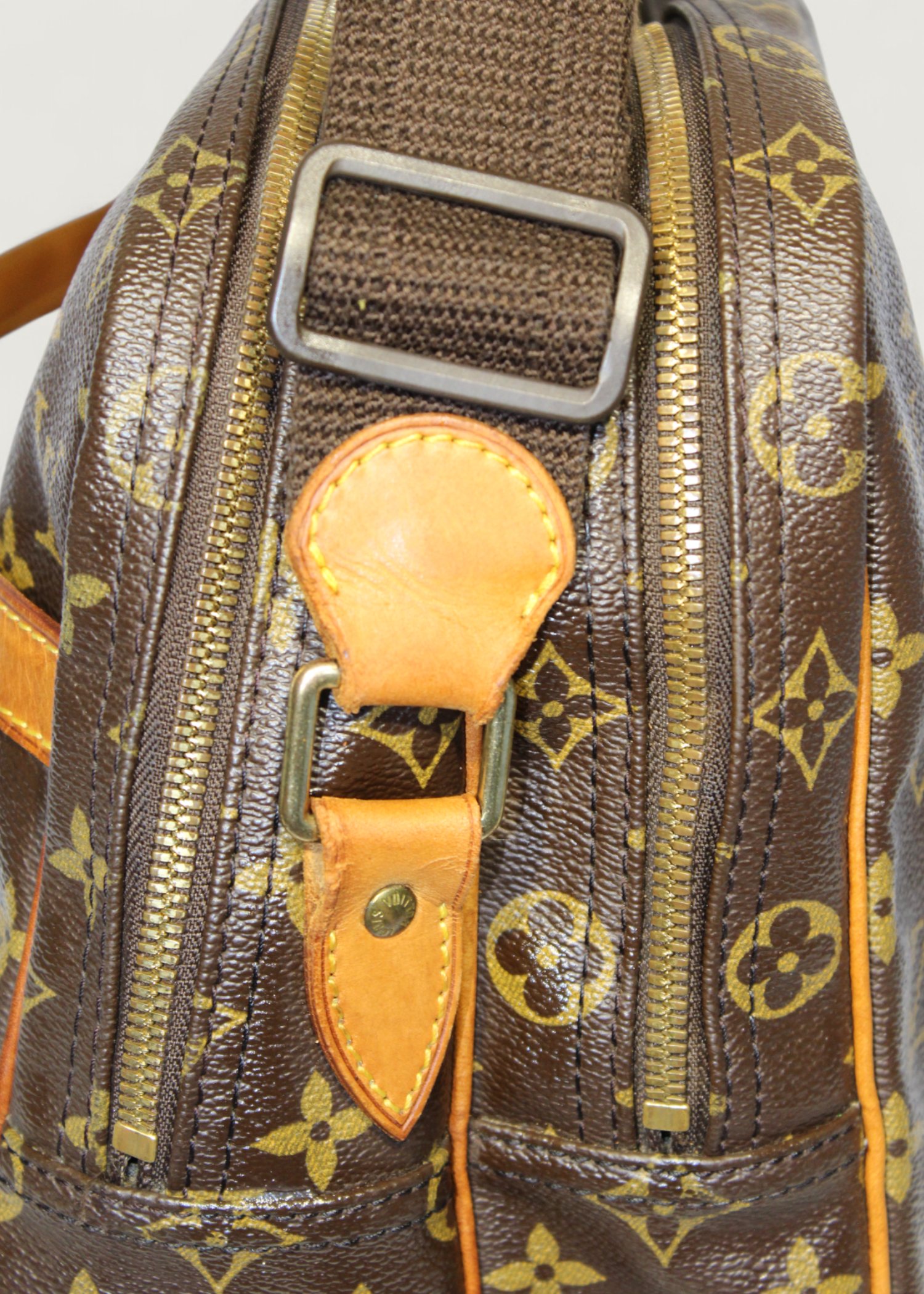 Preloved | Louis Vuitton Reporter GM Crossbody i Monogram Canvas