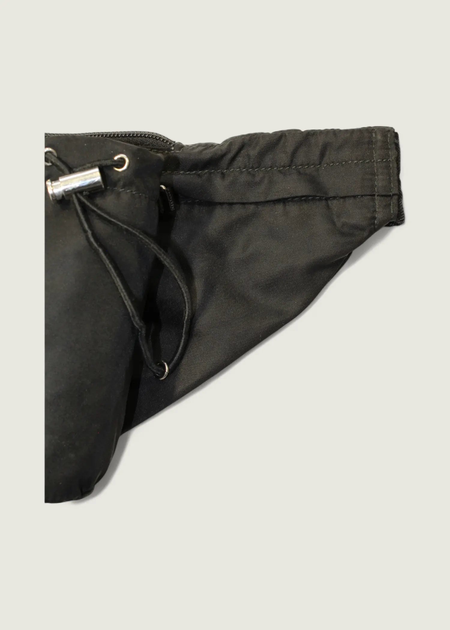 Preloved | Prada Tessuto Utility Bæltetaske i Sort Nylon Prada