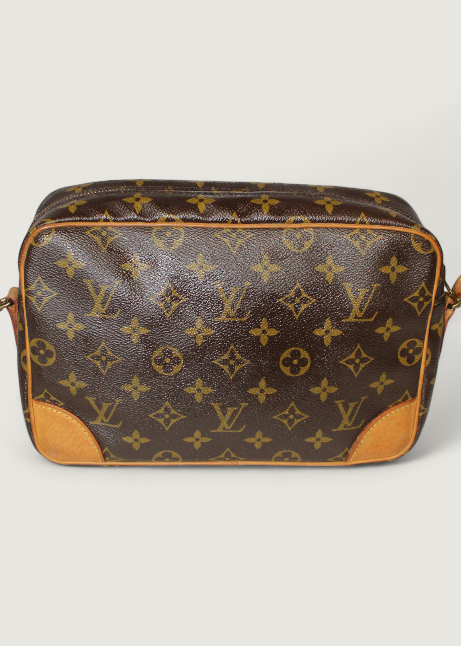 Preloved | Louis Vuitton Trocadero 27 Crossbody i Monogram Canvas
