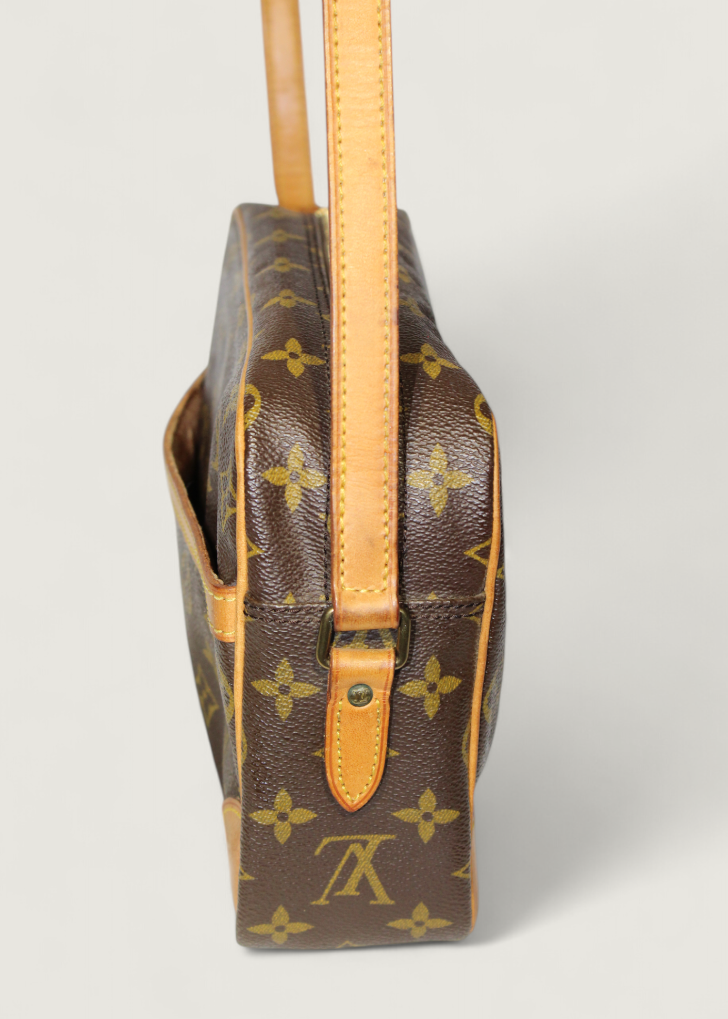 Preloved | Louis Vuitton Trocadero 27 Crossbody i Monogram Canvas