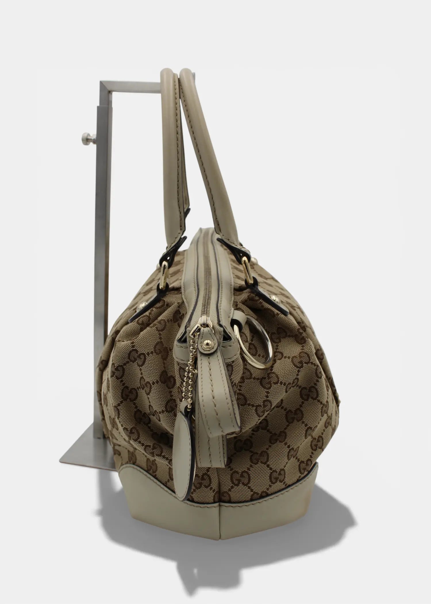 Preloved | Gucci GG Monogram Håndtaske & Crossbody med Hvid Læder