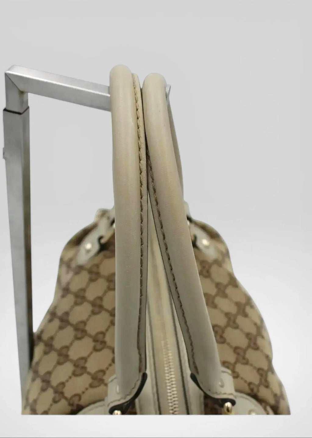 Preloved | Gucci GG Monogram Håndtaske & Crossbody med Hvid Læder Gucci