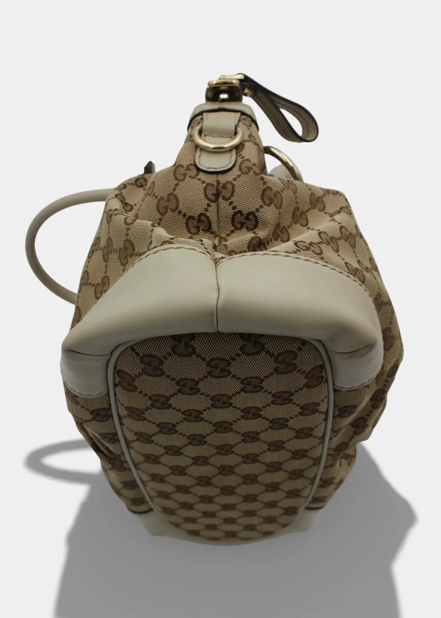 Preloved | Gucci GG Monogram Håndtaske & Crossbody med Hvid Læder