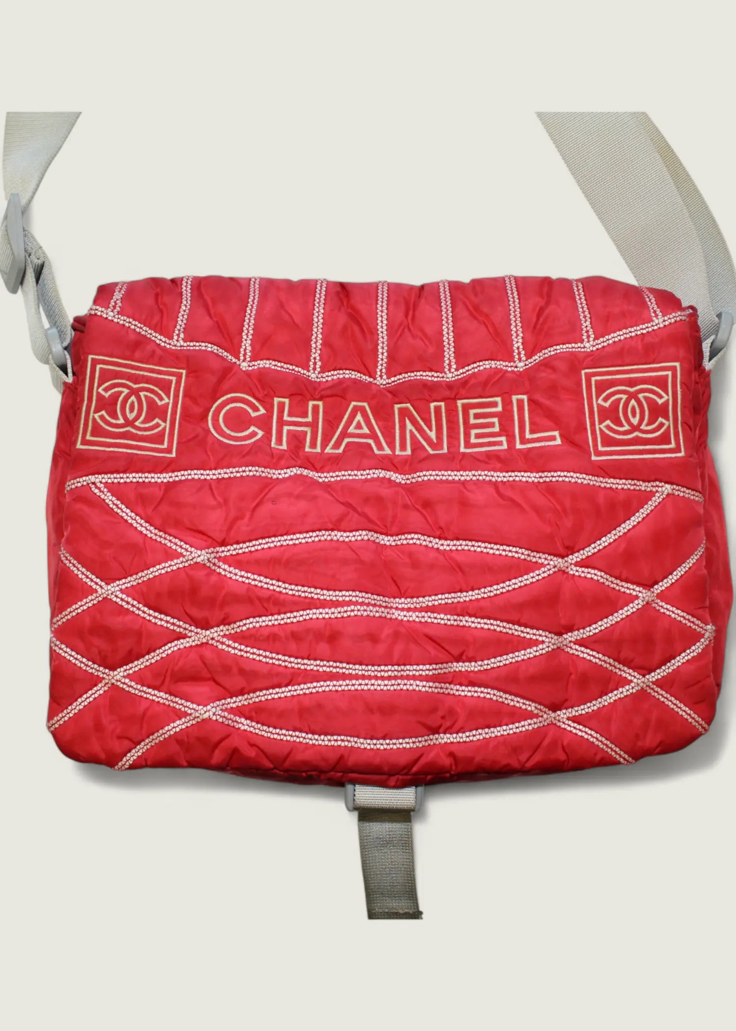Preloved | Chanel Sport Line Messenger Crossbody i Rød Nylon Chanel
