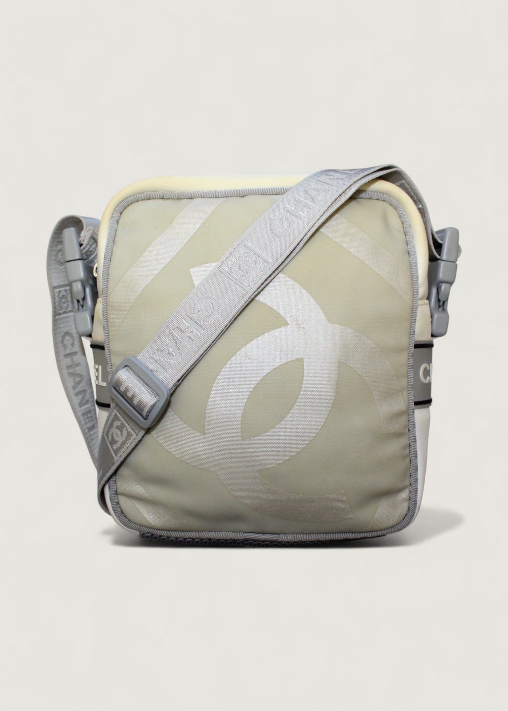 Preloved | Chanel Sport Line Coco Mark CC Crossbody i Beige Nylon