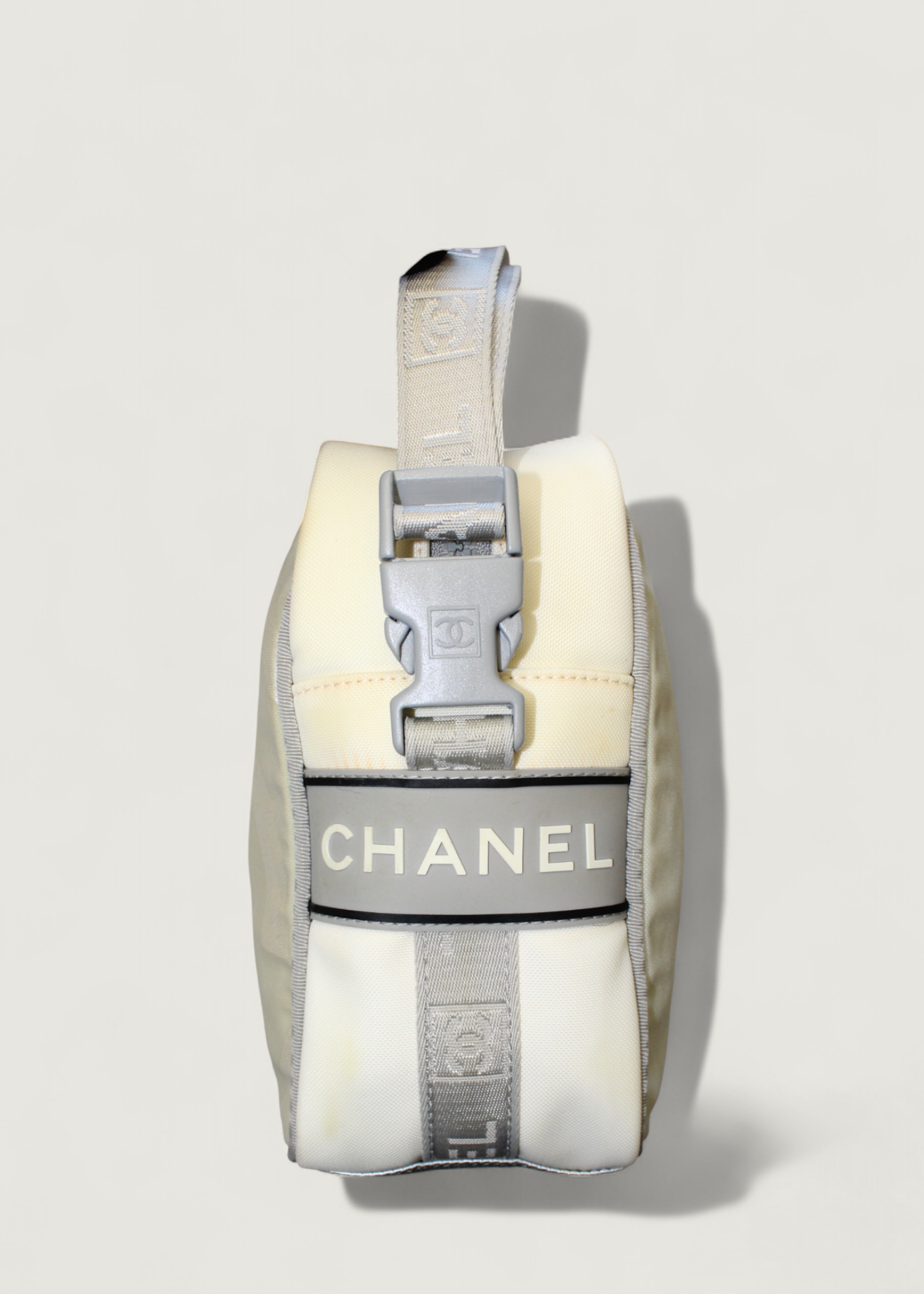Preloved | Chanel Sport Line Coco Mark CC Crossbody i Beige Nylon