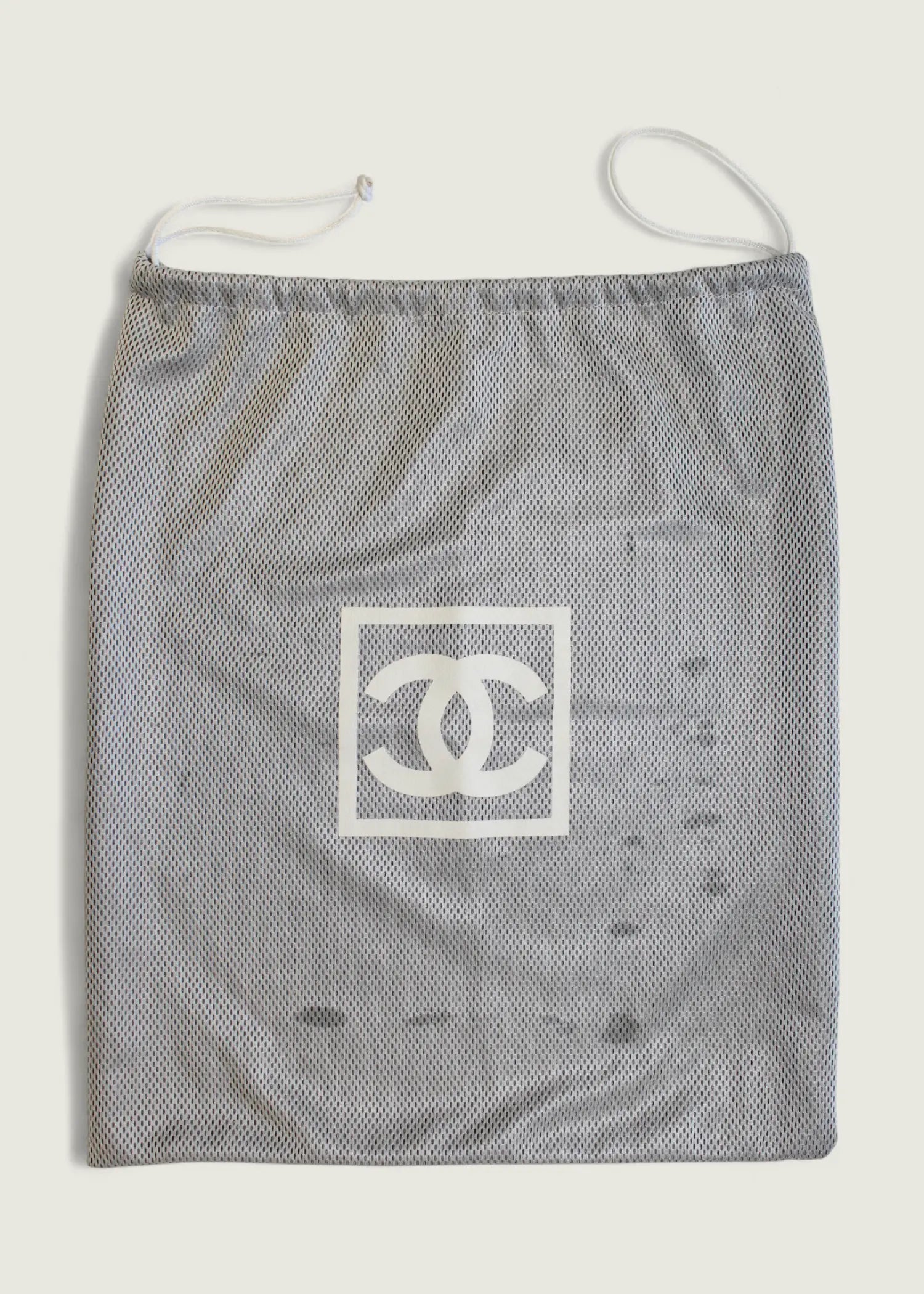 Preloved | Chanel Sport Line Coco Mark CC Crossbody i Beige Nylon Chanel