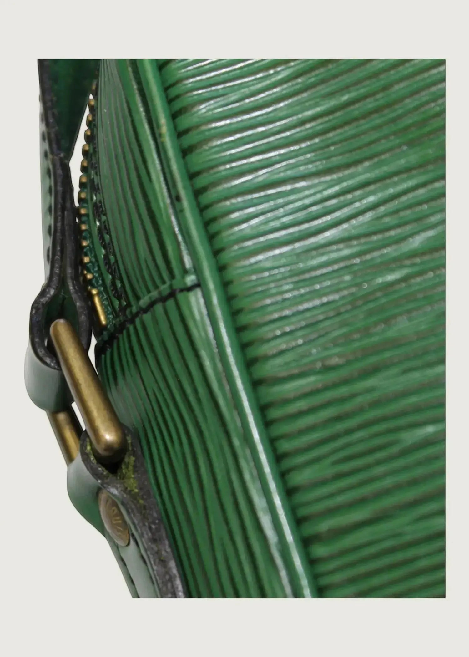 Preloved | Louis Vuitton Danube Crossbody i Grøn Epi Læder Louis Vuitton