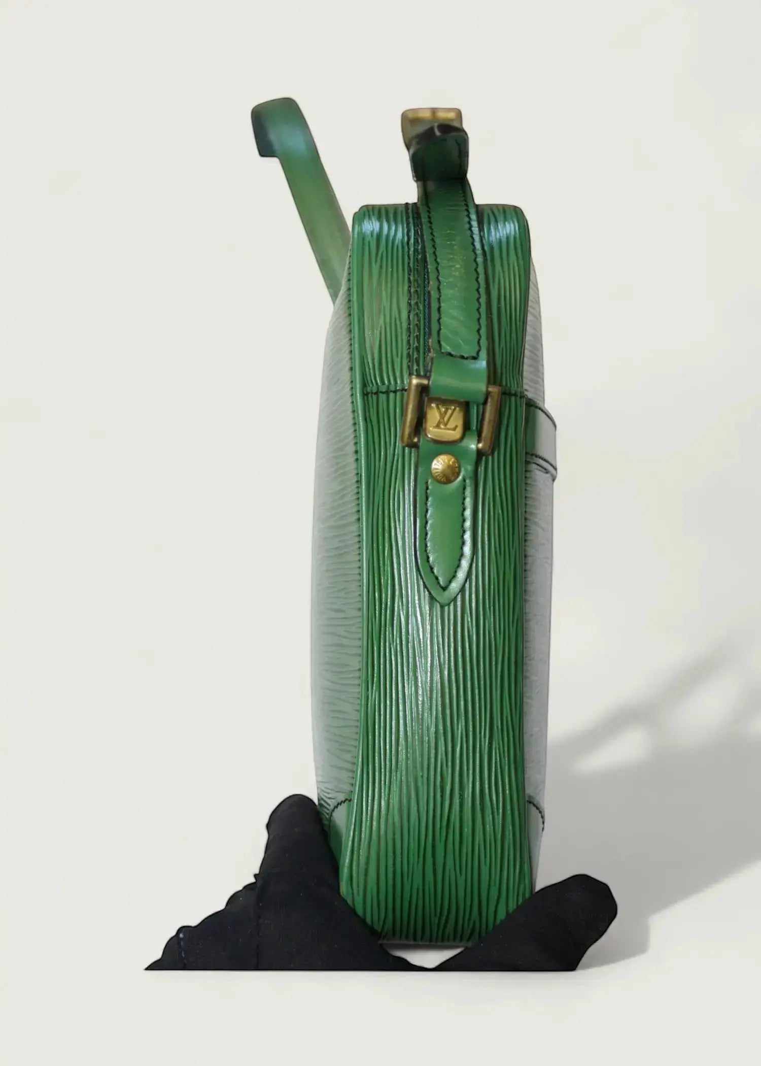 Preloved | Louis Vuitton Danube Crossbody i Grøn Epi Læder Louis Vuitton