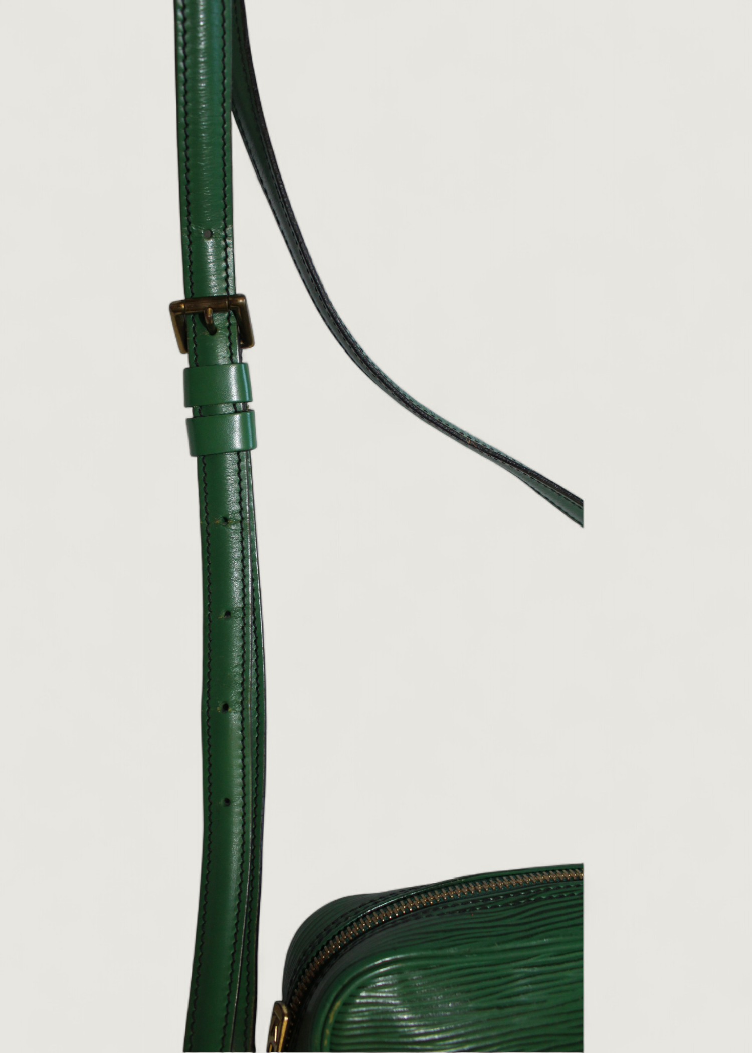 Preloved | Louis Vuitton Danube Crossbody i Grøn Epi Læder