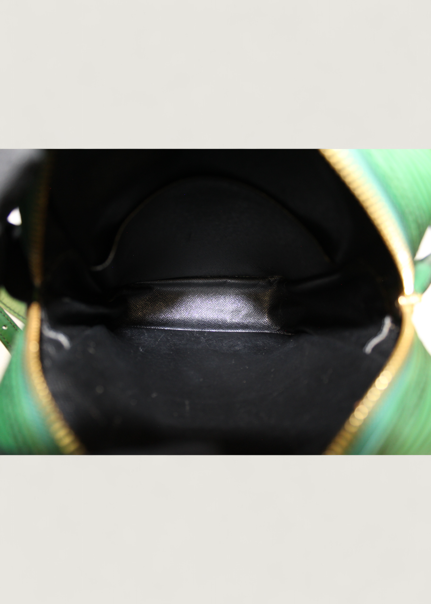 Preloved | Louis Vuitton Danube Crossbody i Grøn Epi Læder