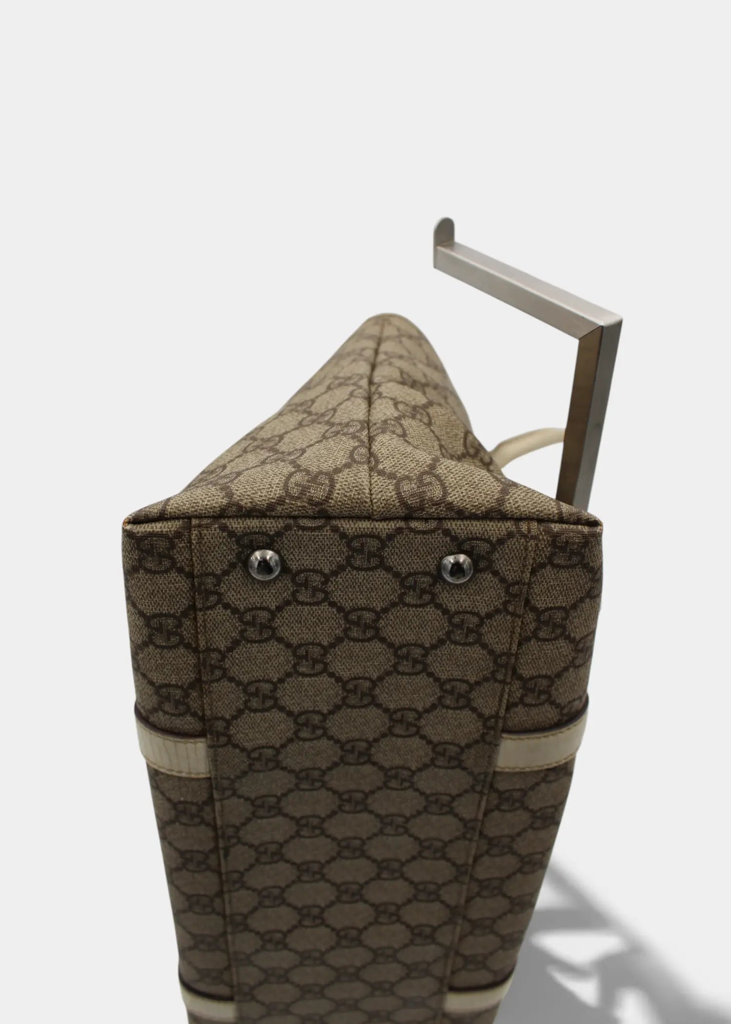 Preloved | Gucci GG Monogram Totebag med Hvid Læder