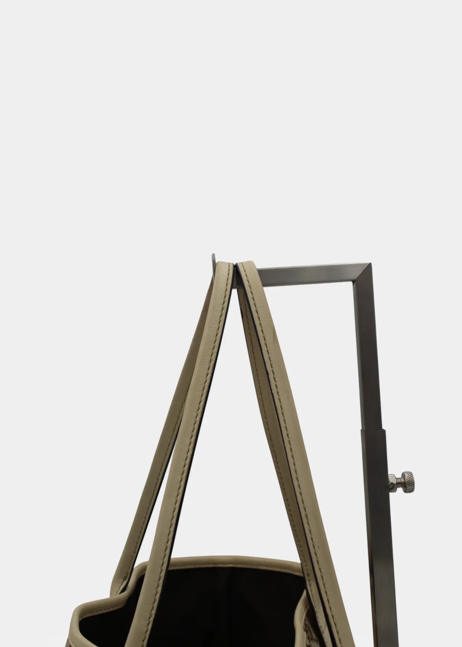 Preloved | Gucci GG Monogram Totebag med Hvid Læder & Guld Hardware