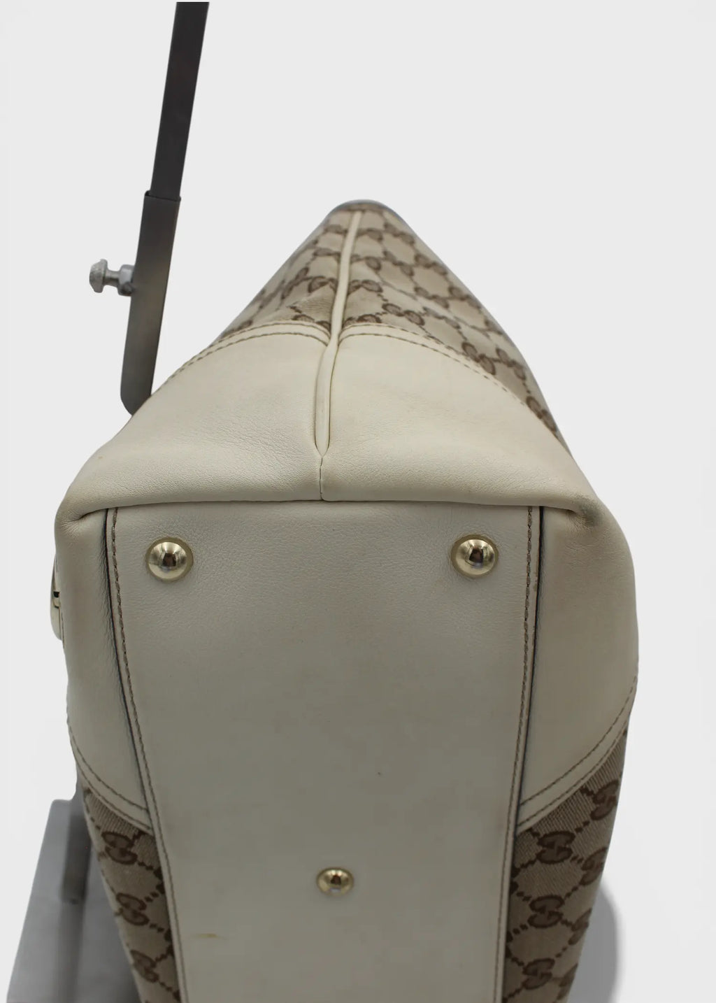 Preloved | Gucci GG Monogram Totebag med Hvid Læder & Guld Hardware