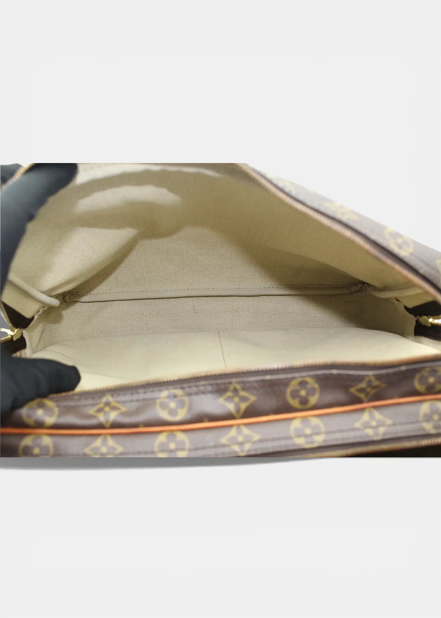 Preloved | Louis Vuitton Monogram Crossbody Reporter GM